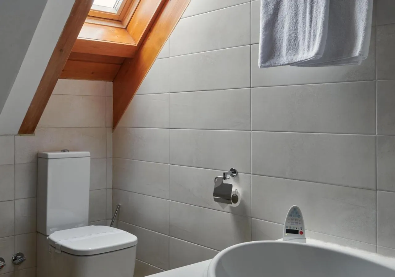 Bathroom in Apartahotel Tres Quiñones