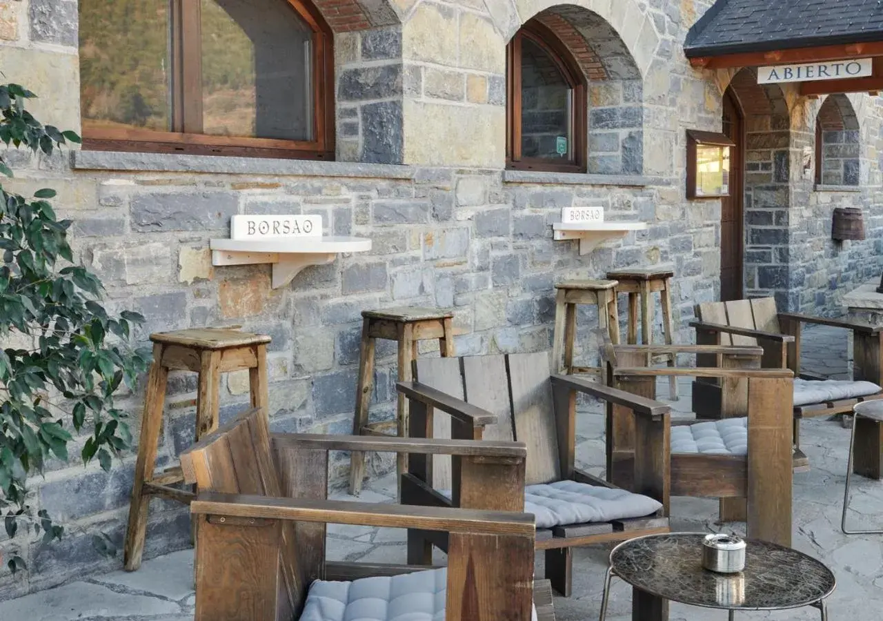 Apartahotel Tres Quiñones Apartahotel Tres Quiñones