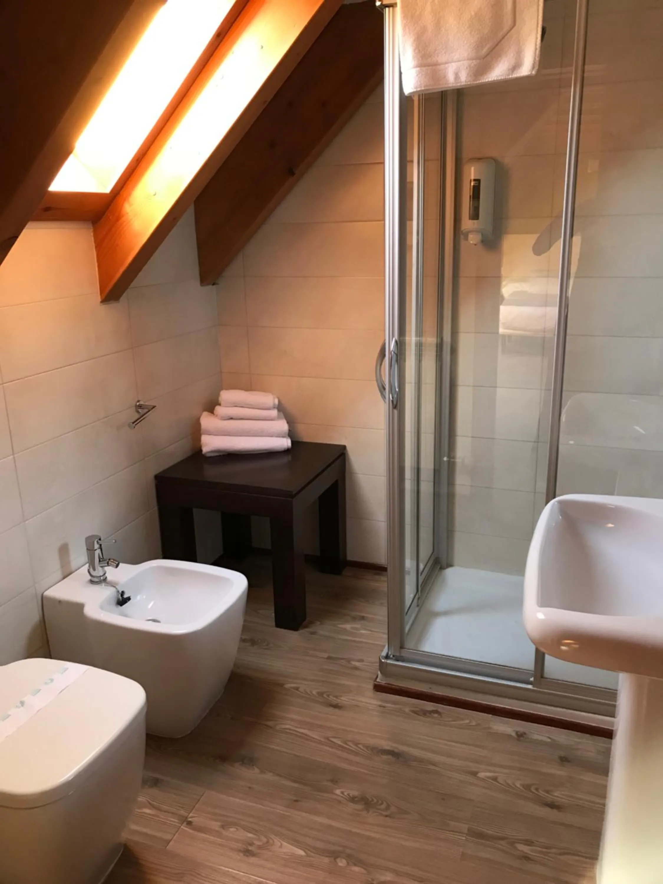 Bathroom in Apartahotel Tres Quiñones