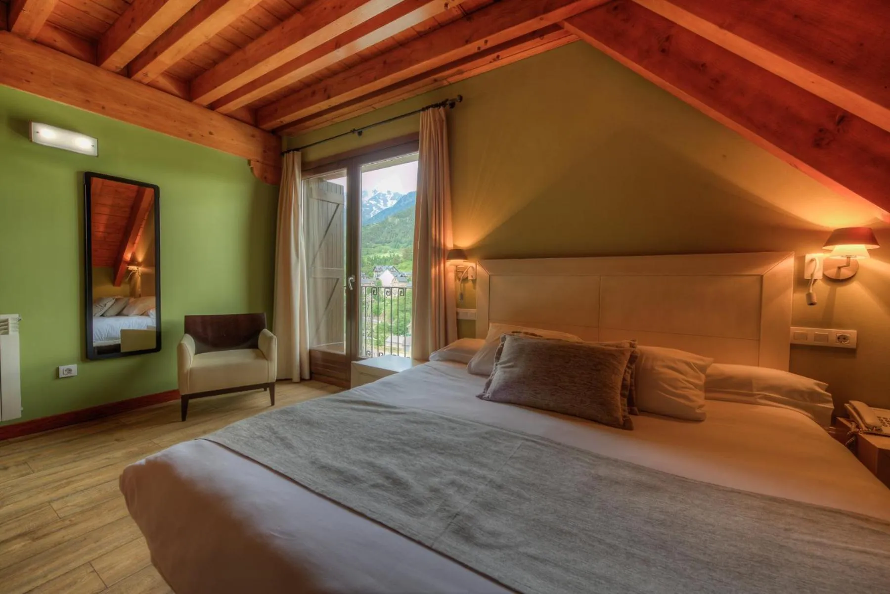 Photo of the whole room, Bed in Apartahotel Tres Quiñones