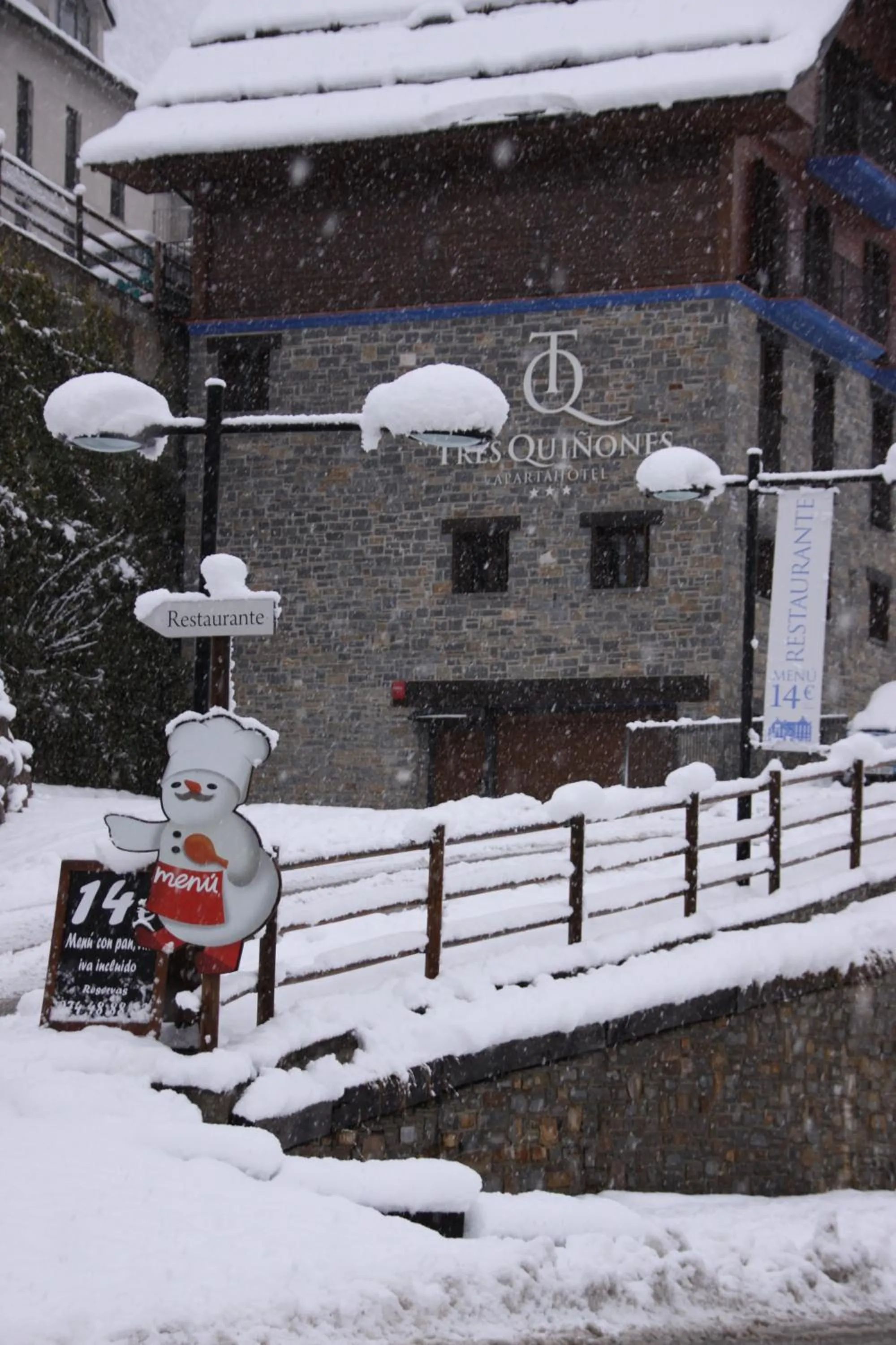 Winter in Apartahotel Tres Quiñones