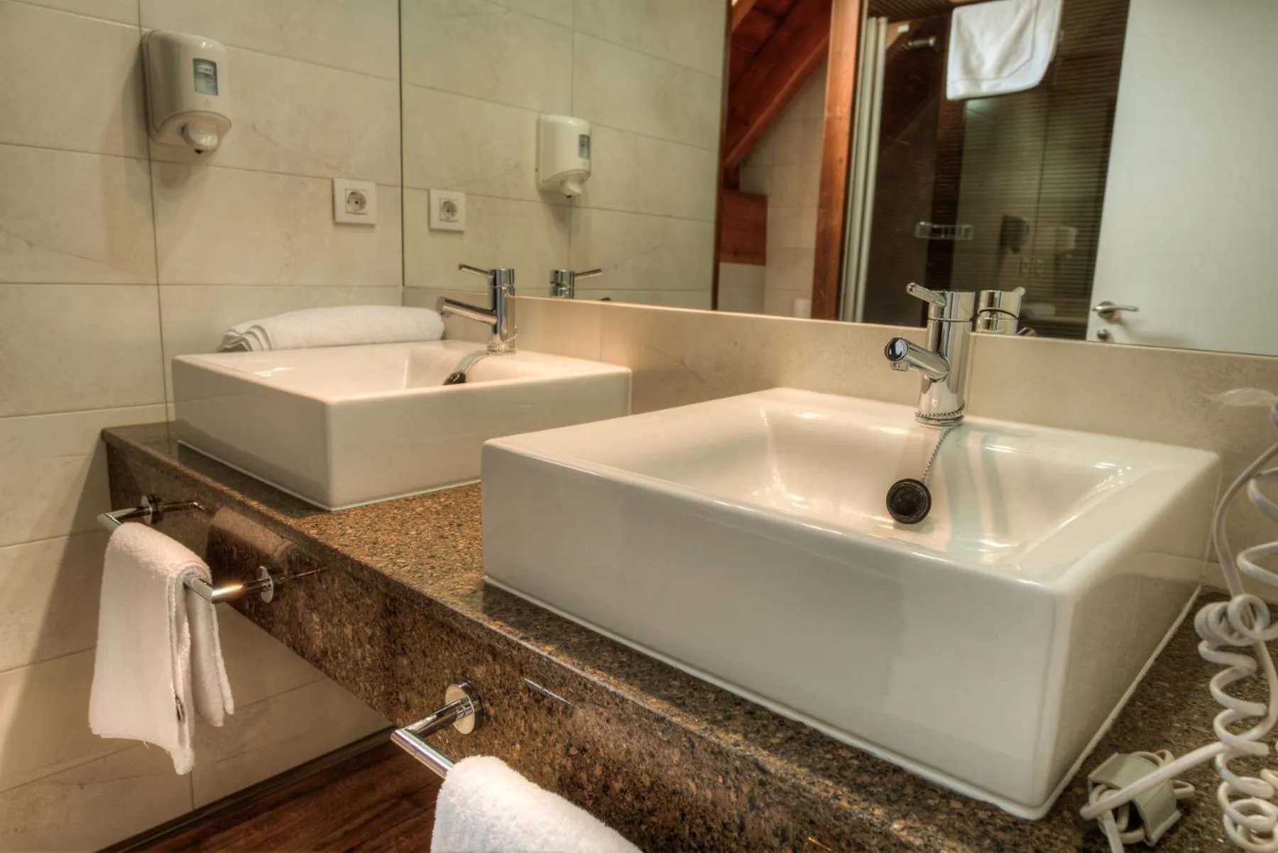 Bathroom in Apartahotel Tres Quiñones