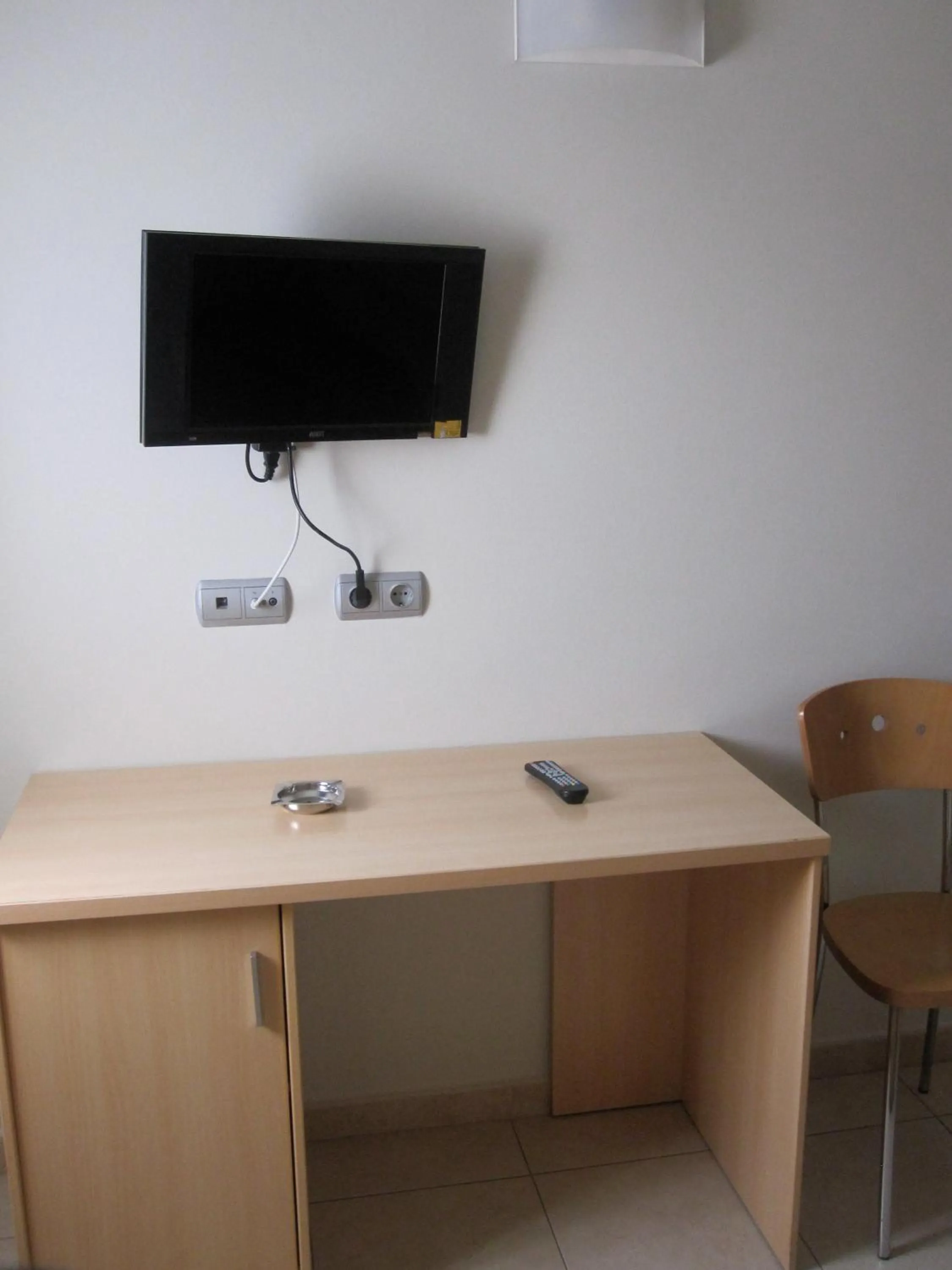 TV and multimedia in Hotel Blauet by Bossh! Hotels