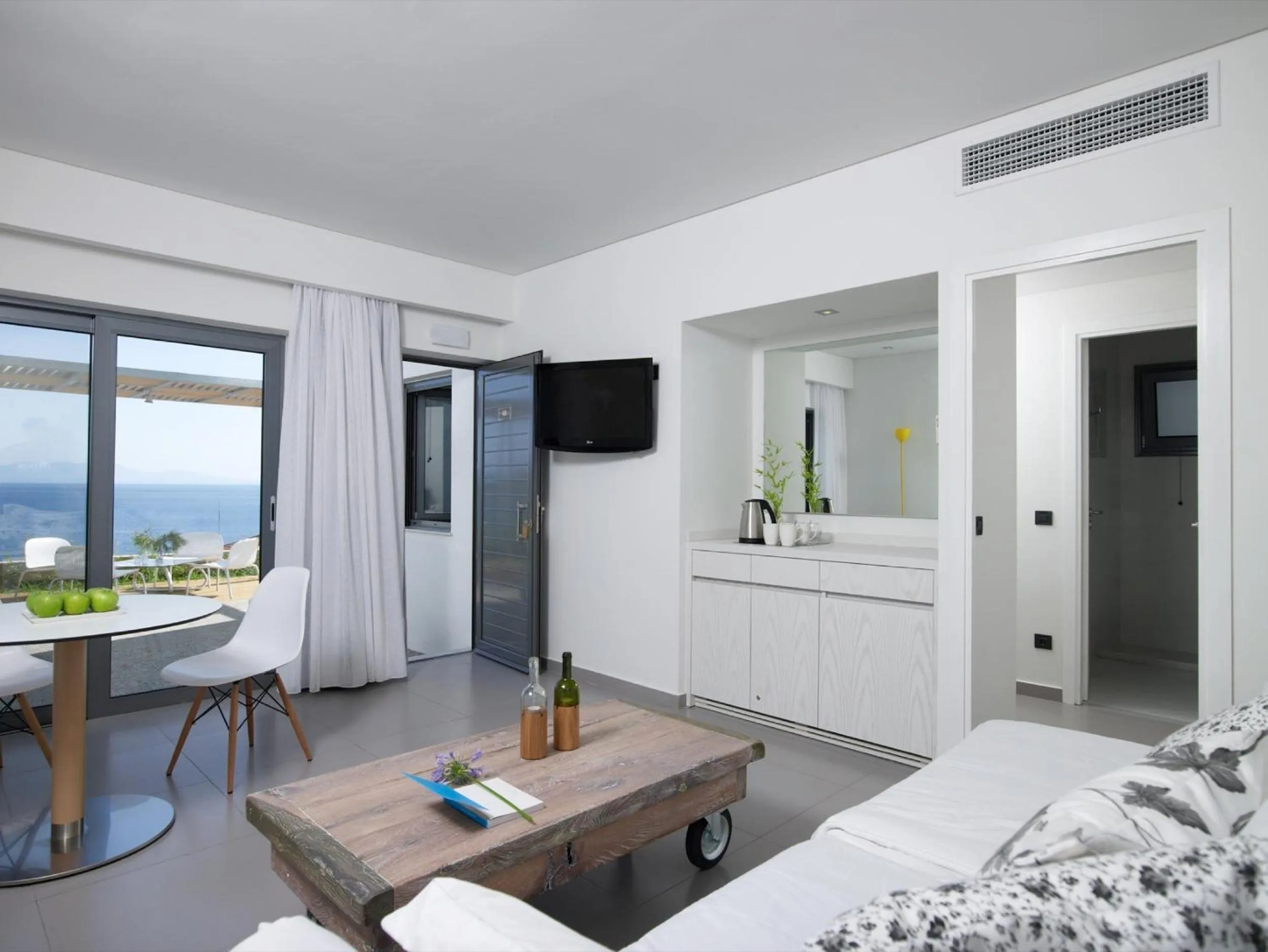 Living room, Bed in Adrina Resort & Spa