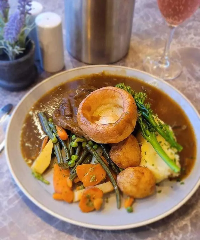 Dining area in Kings Park Hotel