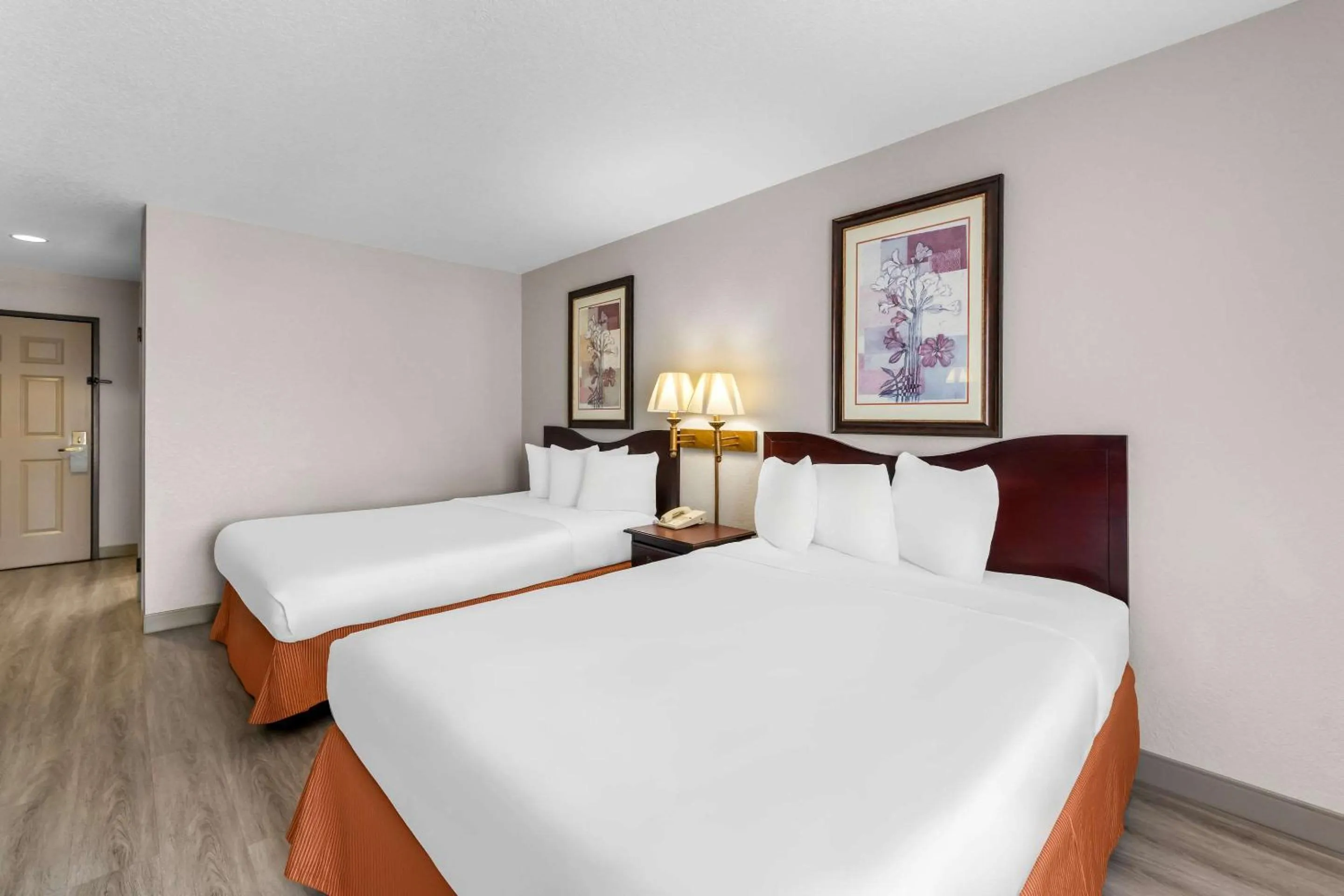 Bedroom, Bed in Country Inn & Suites by Radisson, Hot Springs, AR