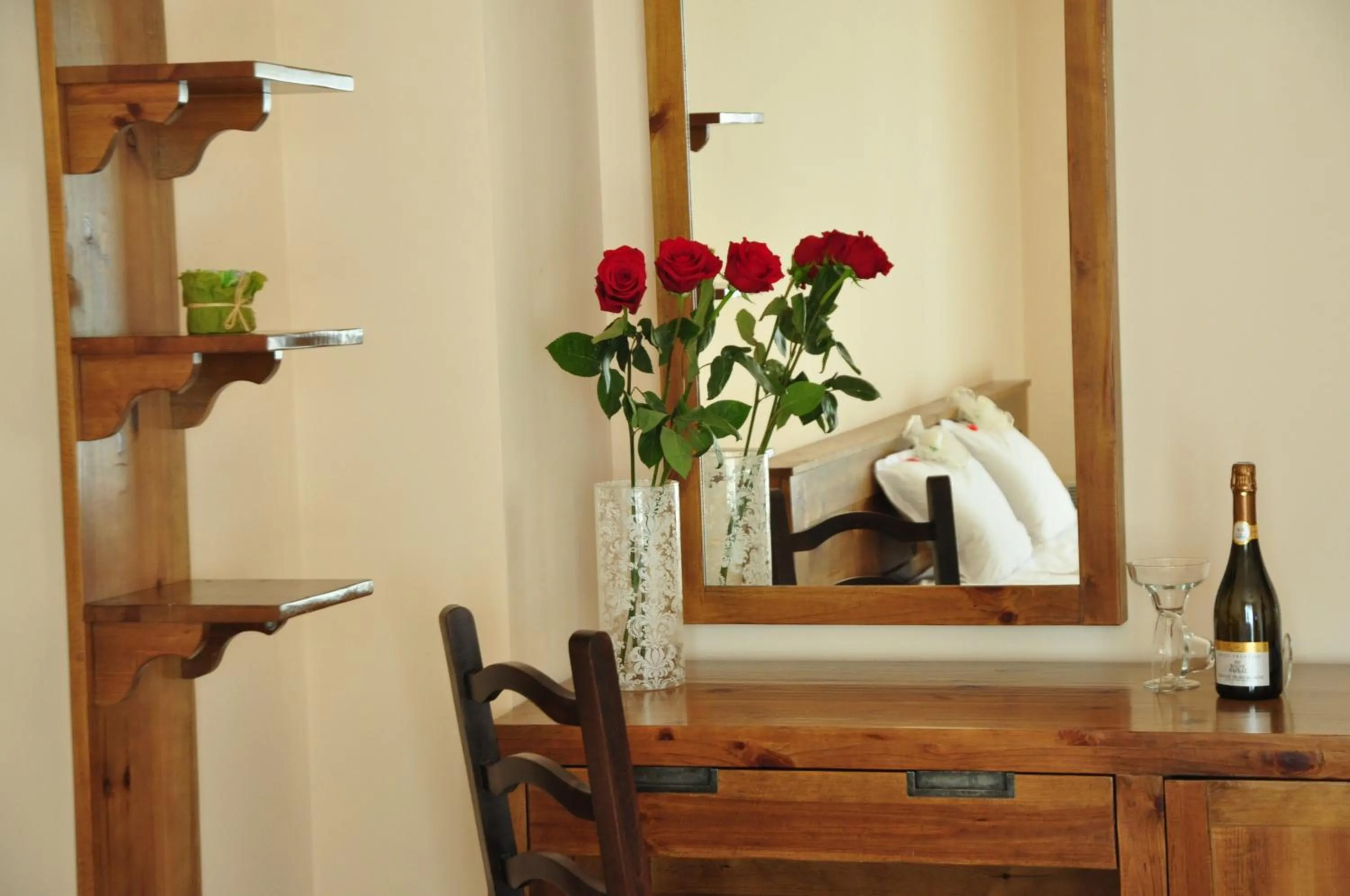 Coffee/tea facilities in 3 Mountains Hotel