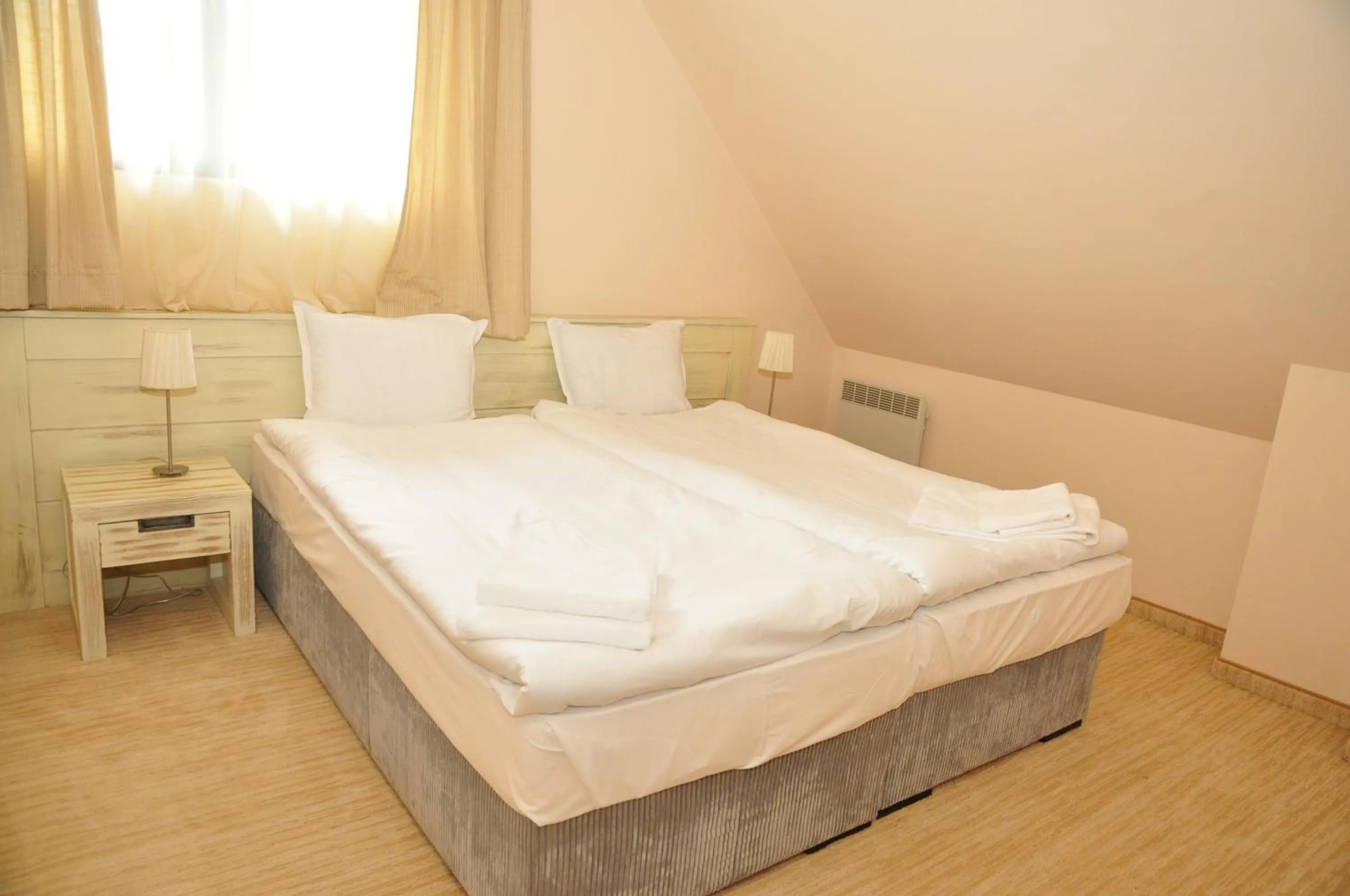 Bed in 3 Mountains Hotel