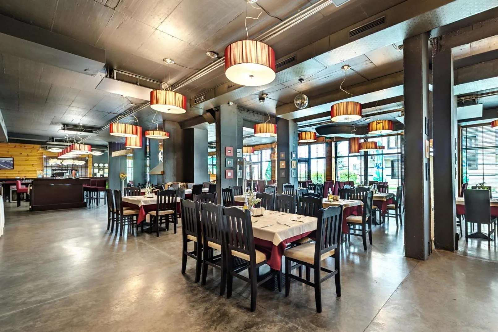 Restaurant/places to eat in 3 Mountains Hotel