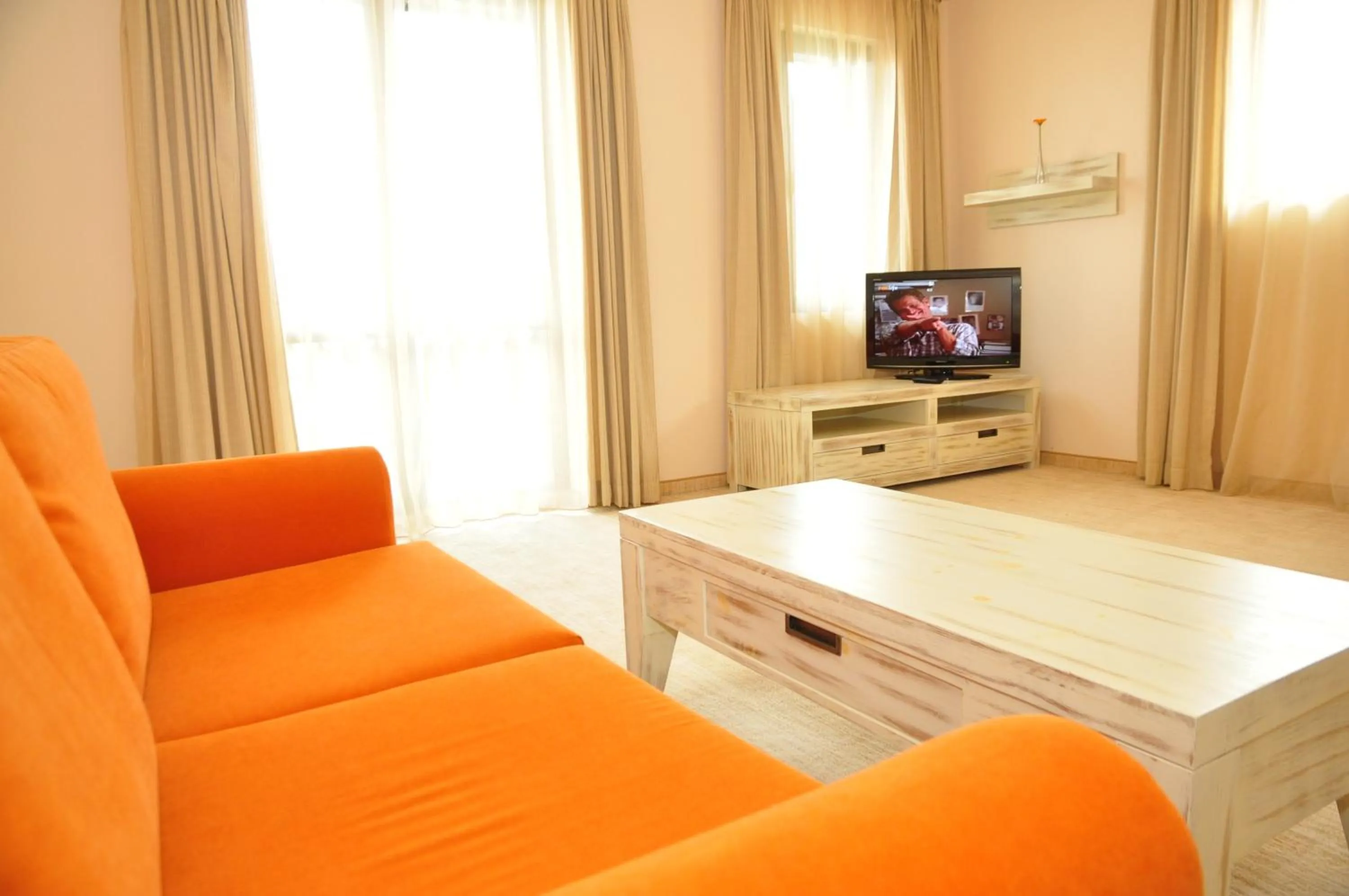 Photo of the whole room in 3 Mountains Hotel