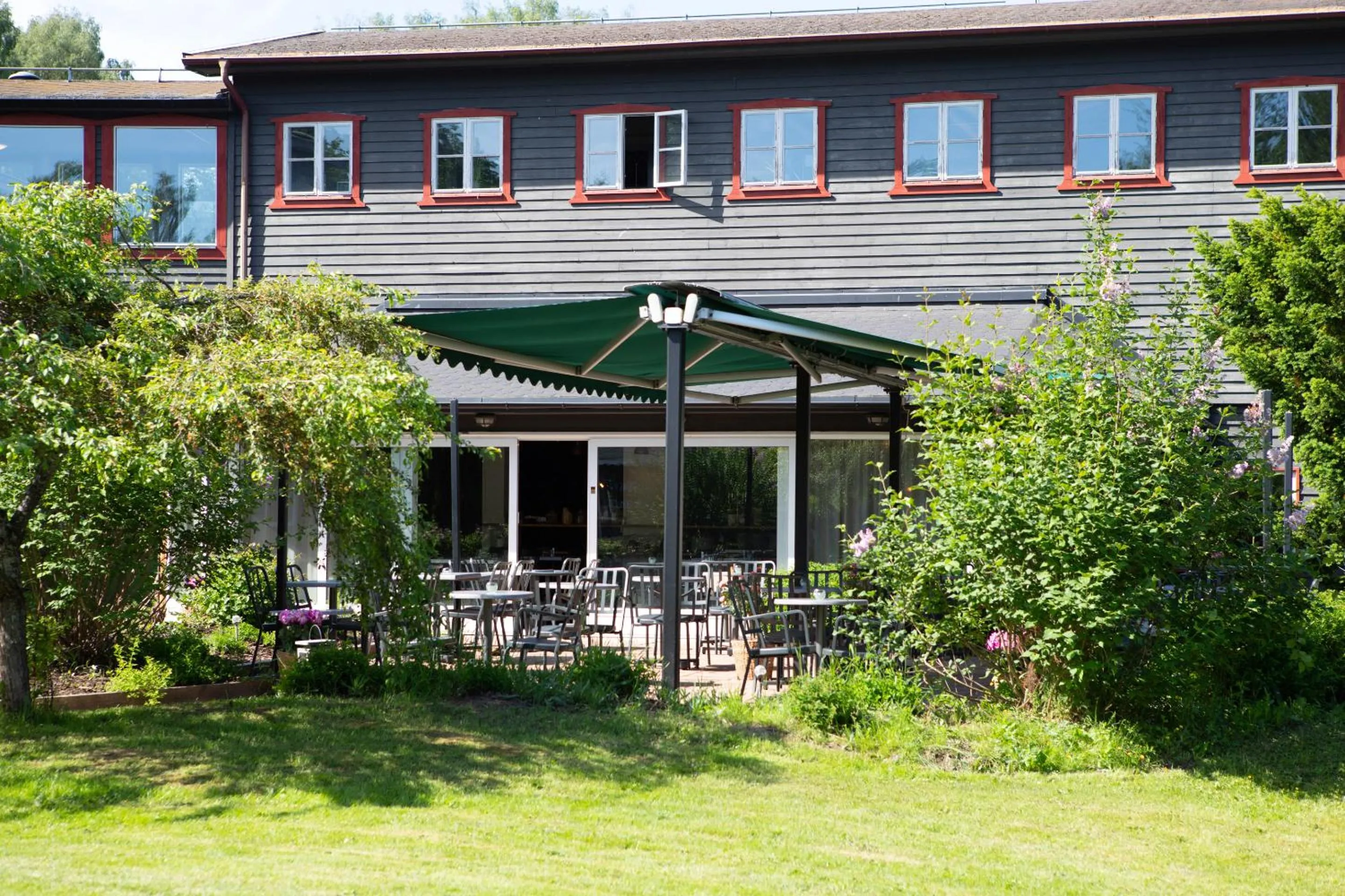Garden in Gylle Hotell & Restaurang Brödernas