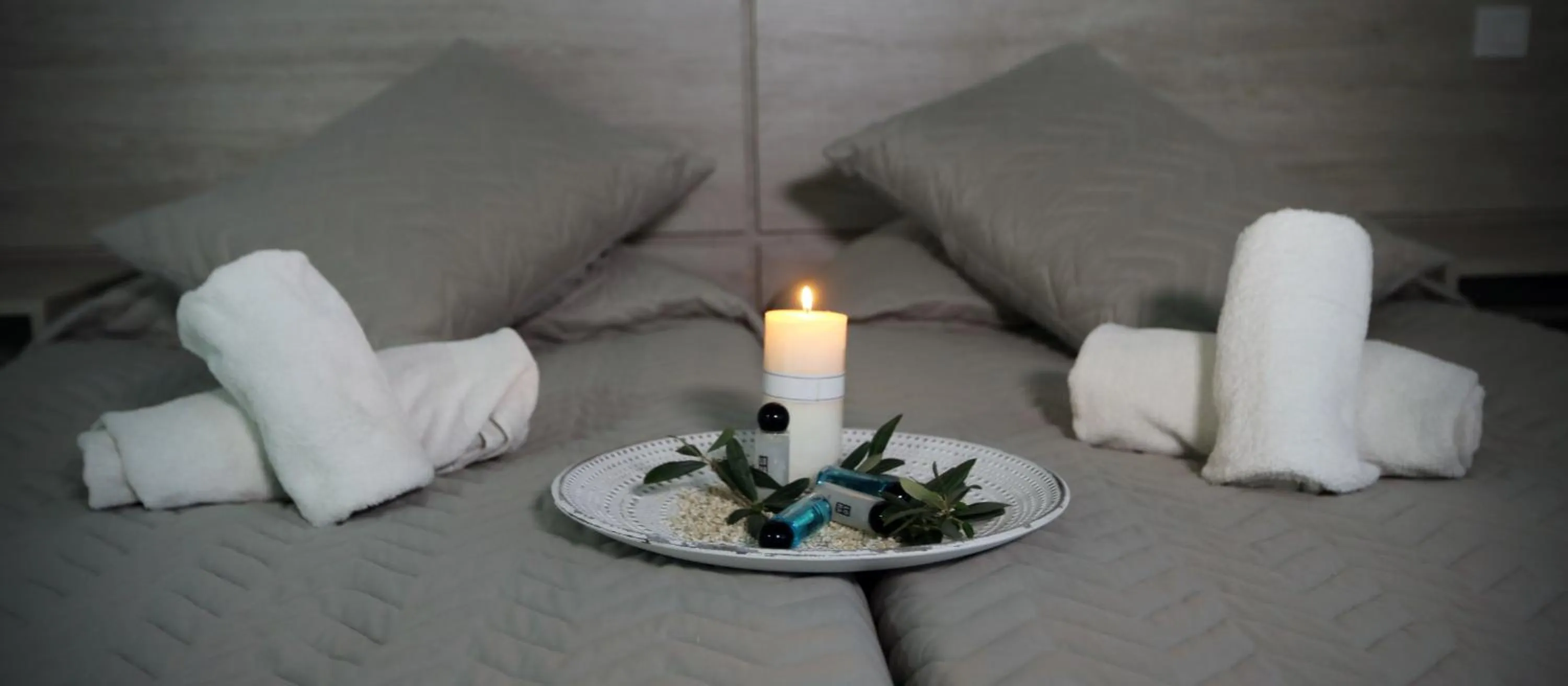 Bed in Pier Beach Hotel Apartments