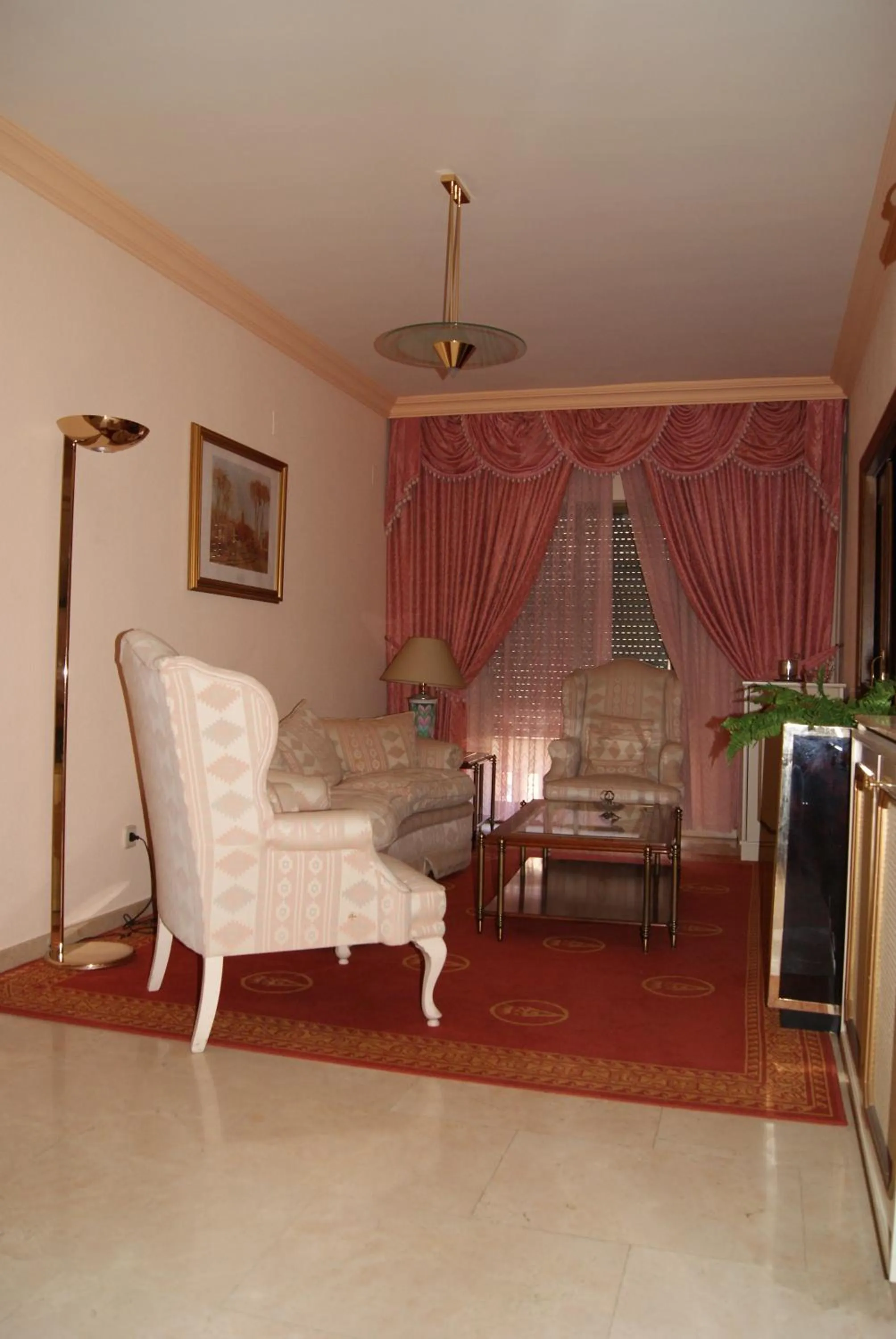 Seating area in Hotel Reina Victoria