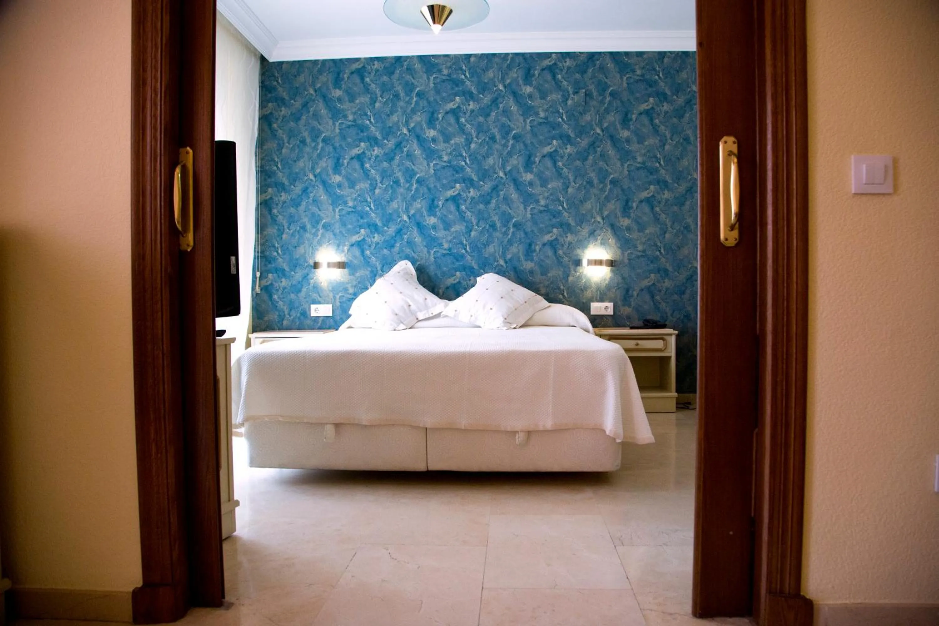 Bed in Hotel Reina Victoria