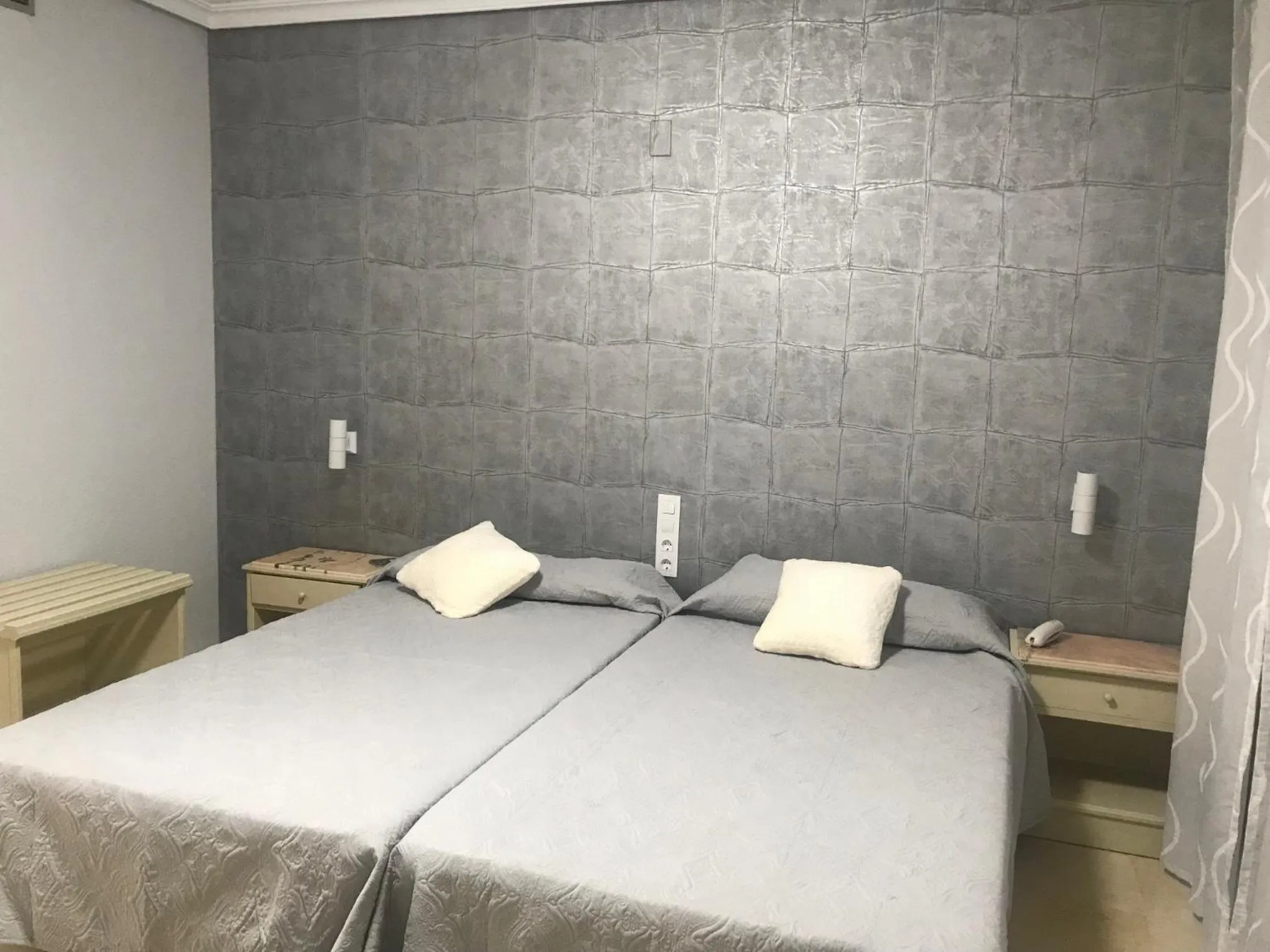 Bed in Hotel Reina Victoria