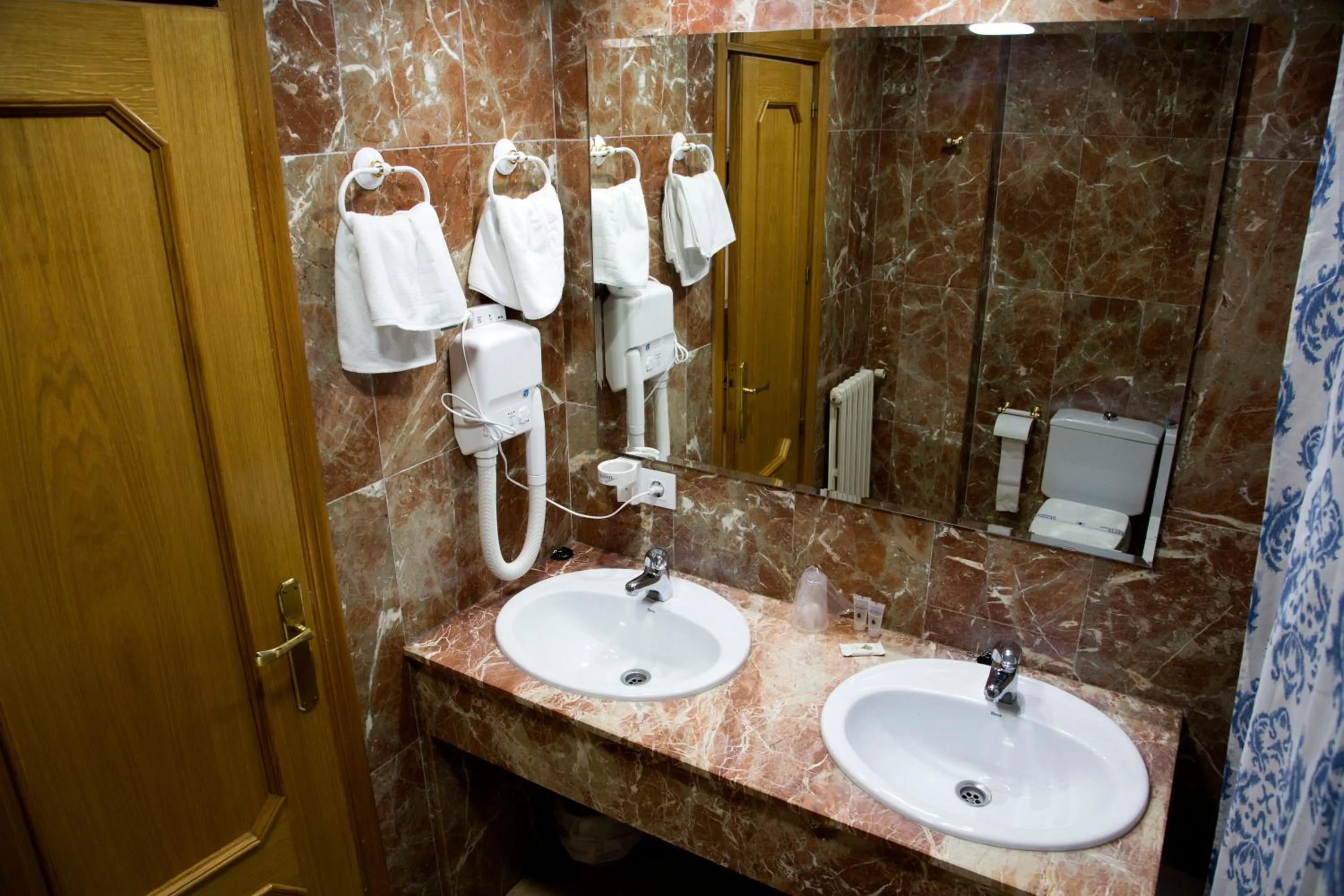 Hotel Reina Victoria