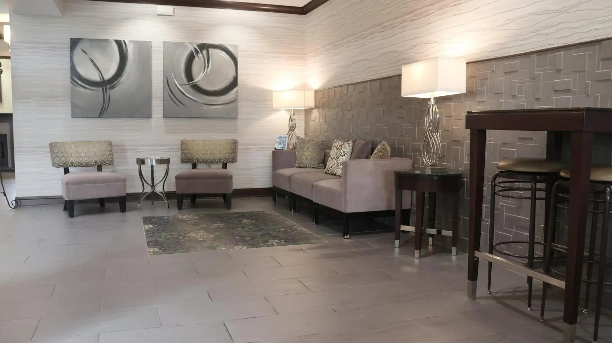 Property building in Holiday Inn Express & Suites Morton Peoria Area by IHG Property building in Holiday Inn Express & Suites Morton Peoria Area by IHG