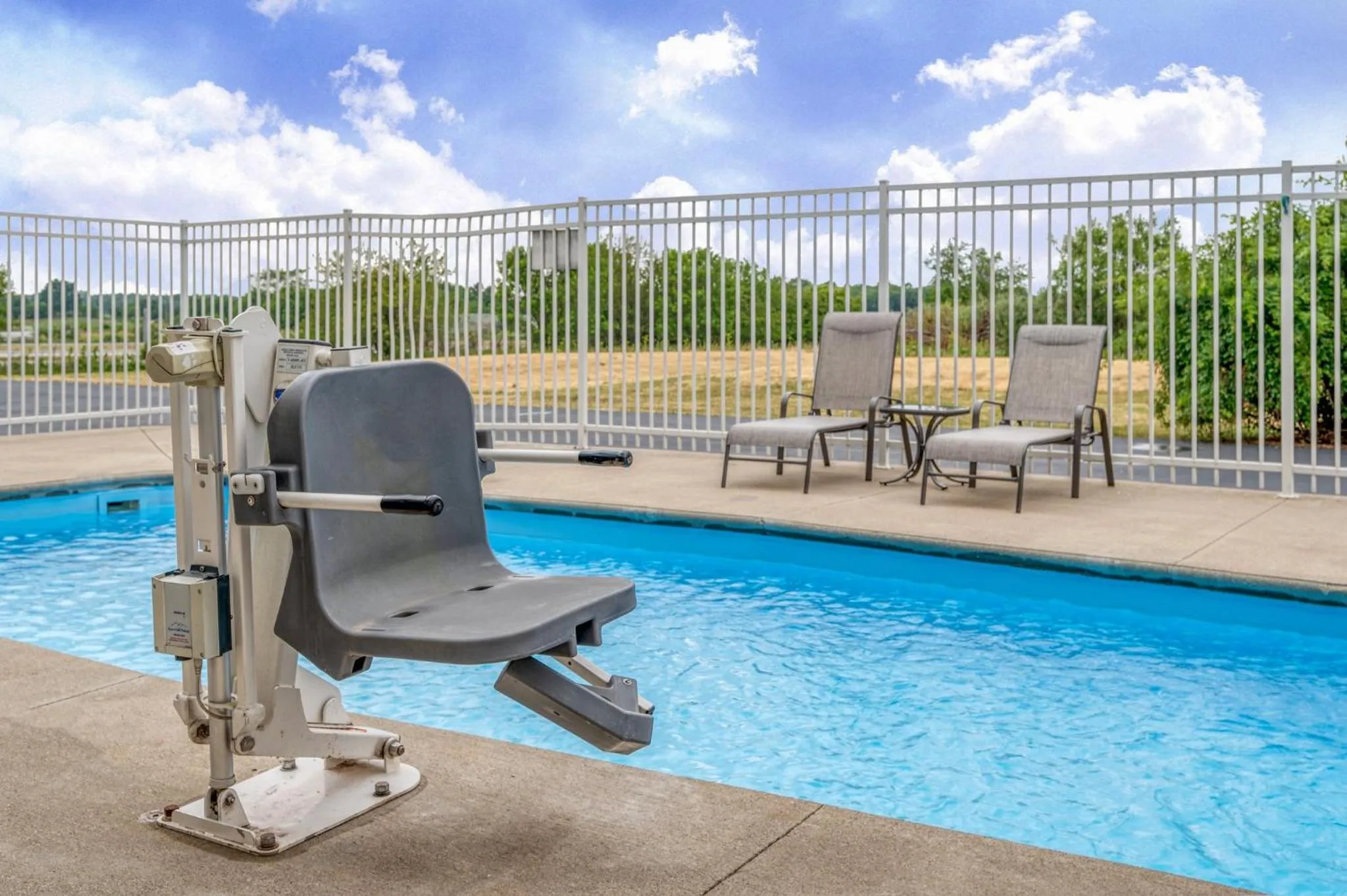 Swimming pool in Holiday Inn Express - Rensselaer by IHG