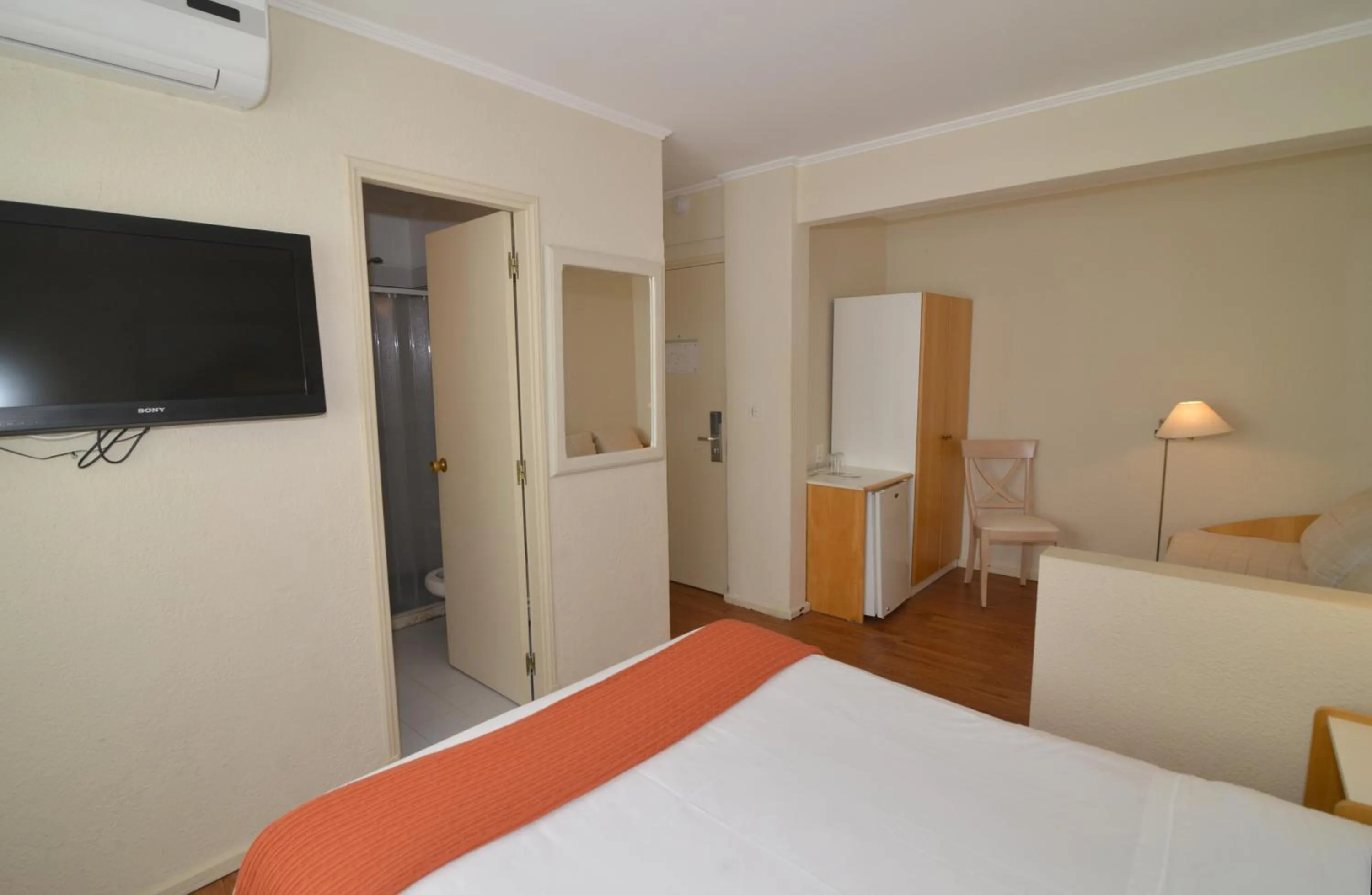 Decorative detail, Bed in Hotel Sunset Beach