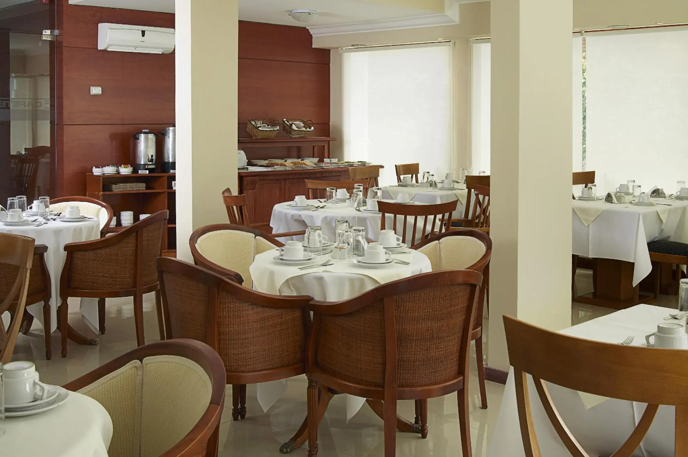 Restaurant/places to eat in Hotel Sunset Beach Restaurant/places to eat in Hotel Sunset Beach