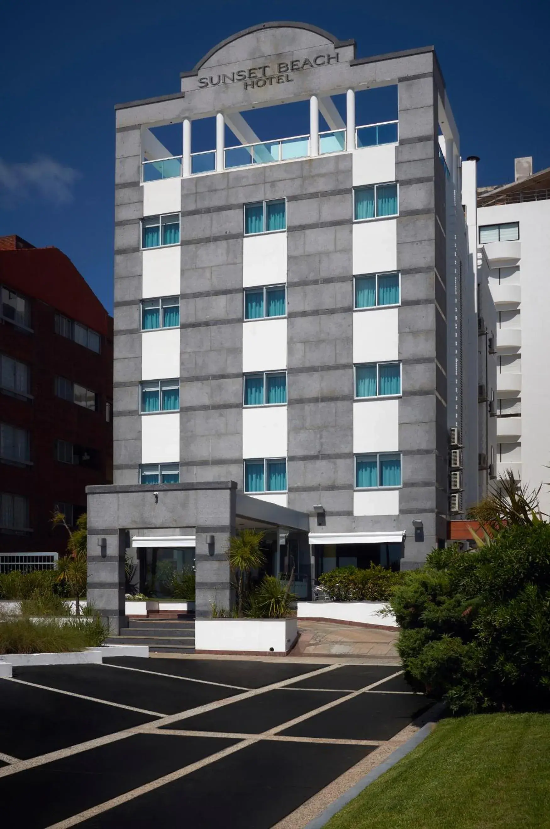 Facade/entrance in Hotel Sunset Beach Facade/entrance in Hotel Sunset Beach