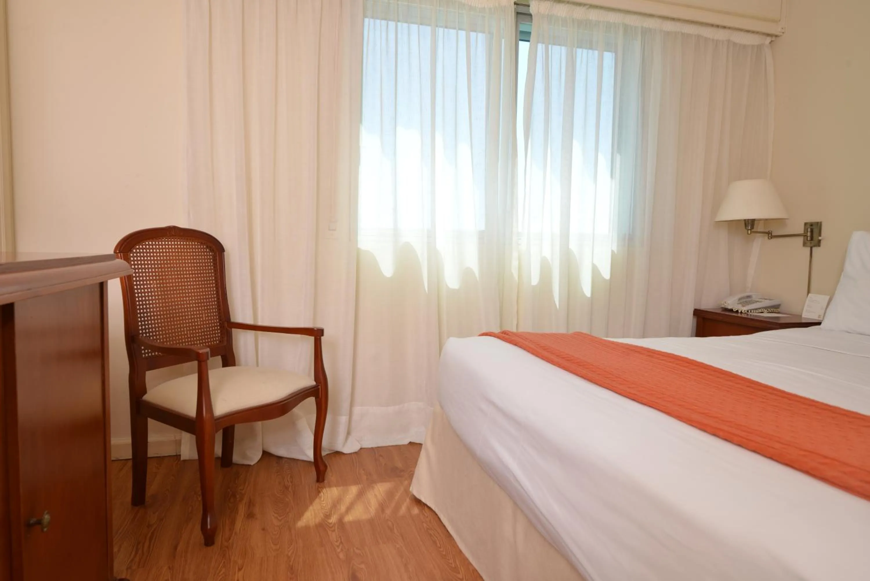 bunk bed, Bed in Hotel Sunset Beach