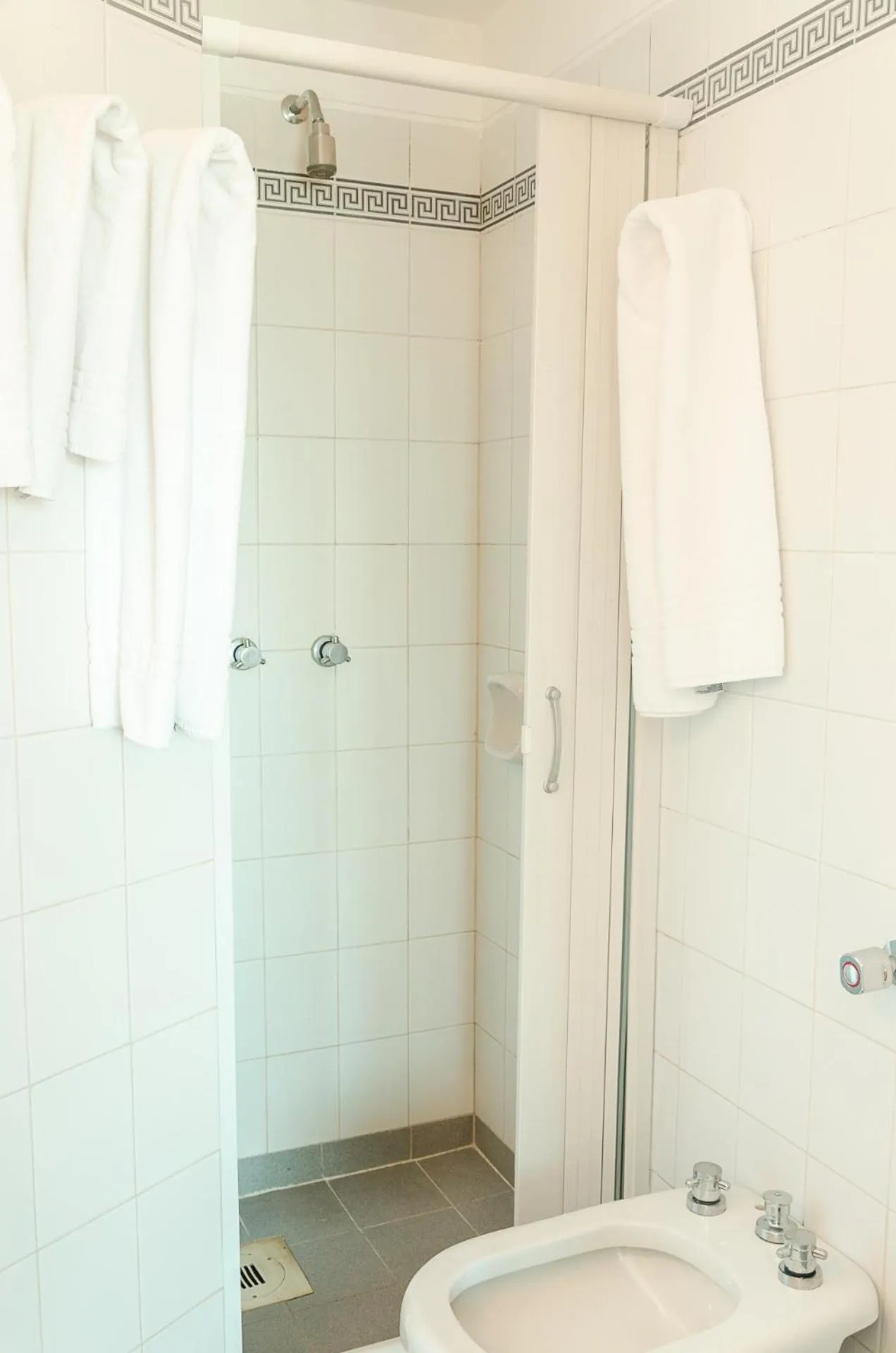 Photo of the whole room in Hotel Sunset Beach