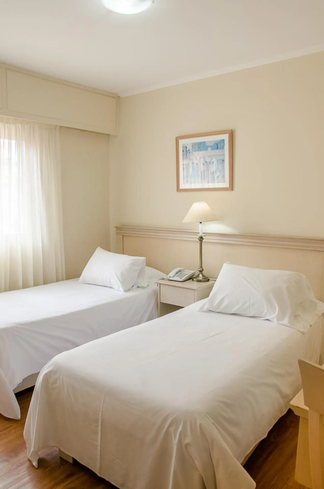 Photo of the whole room, Bed in Hotel Sunset Beach