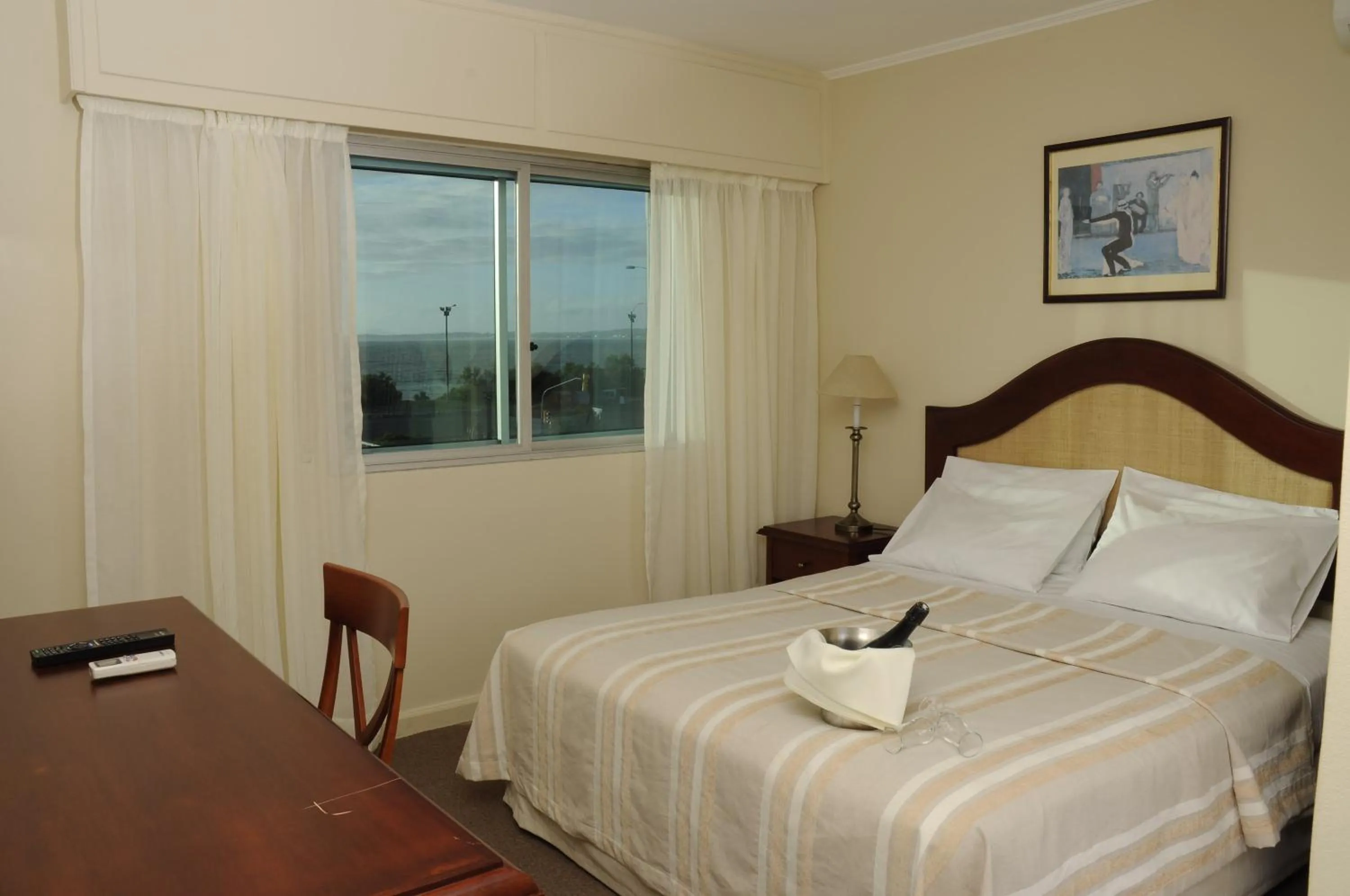 Bedroom, Bed in Hotel Sunset Beach