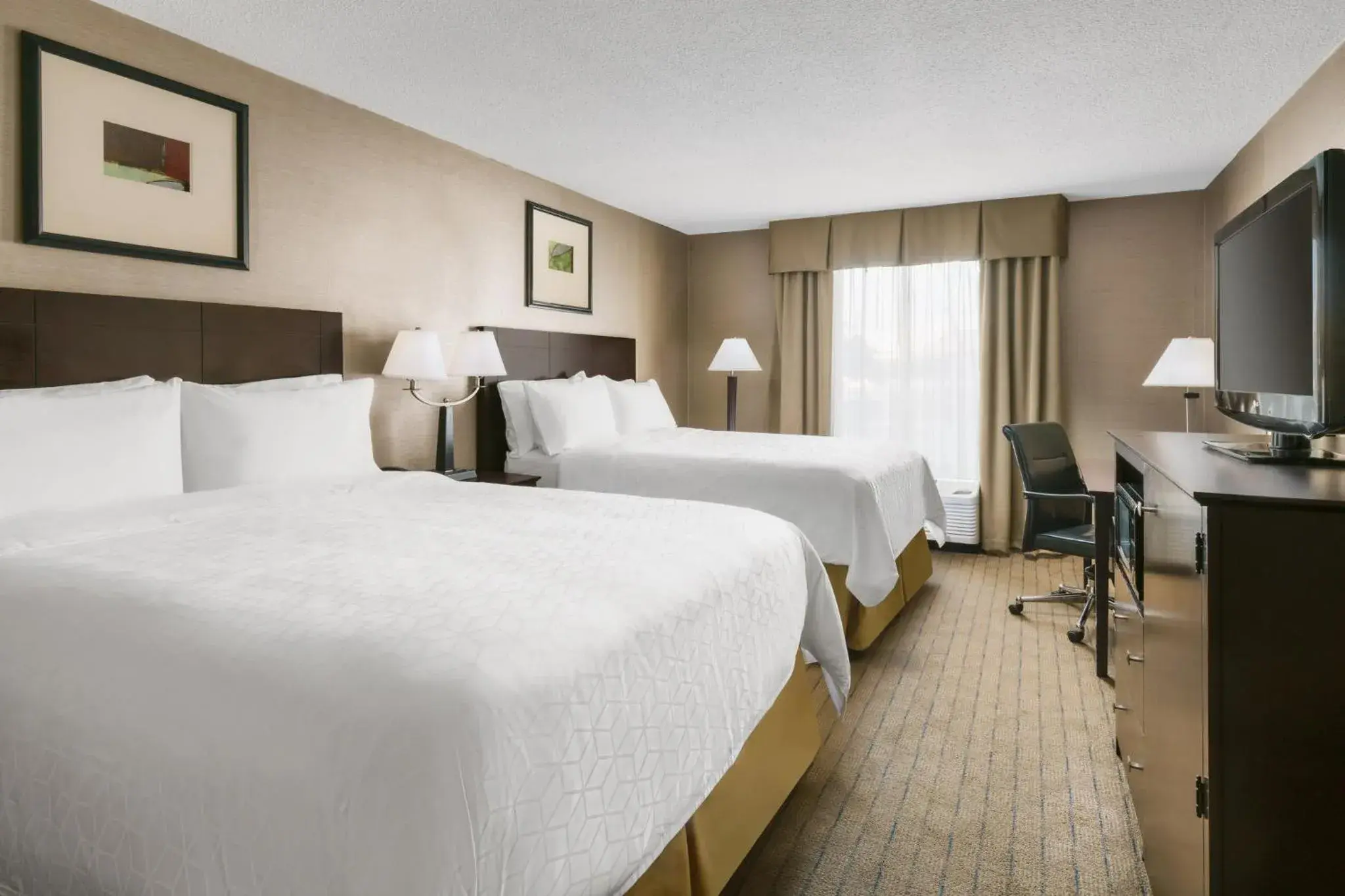 Standard Room with Two Queen Beds in Holiday Inn Express Boston Brockton by IHG Standard Room with Two Queen Beds in Holiday Inn Express Boston Brockton by IHG