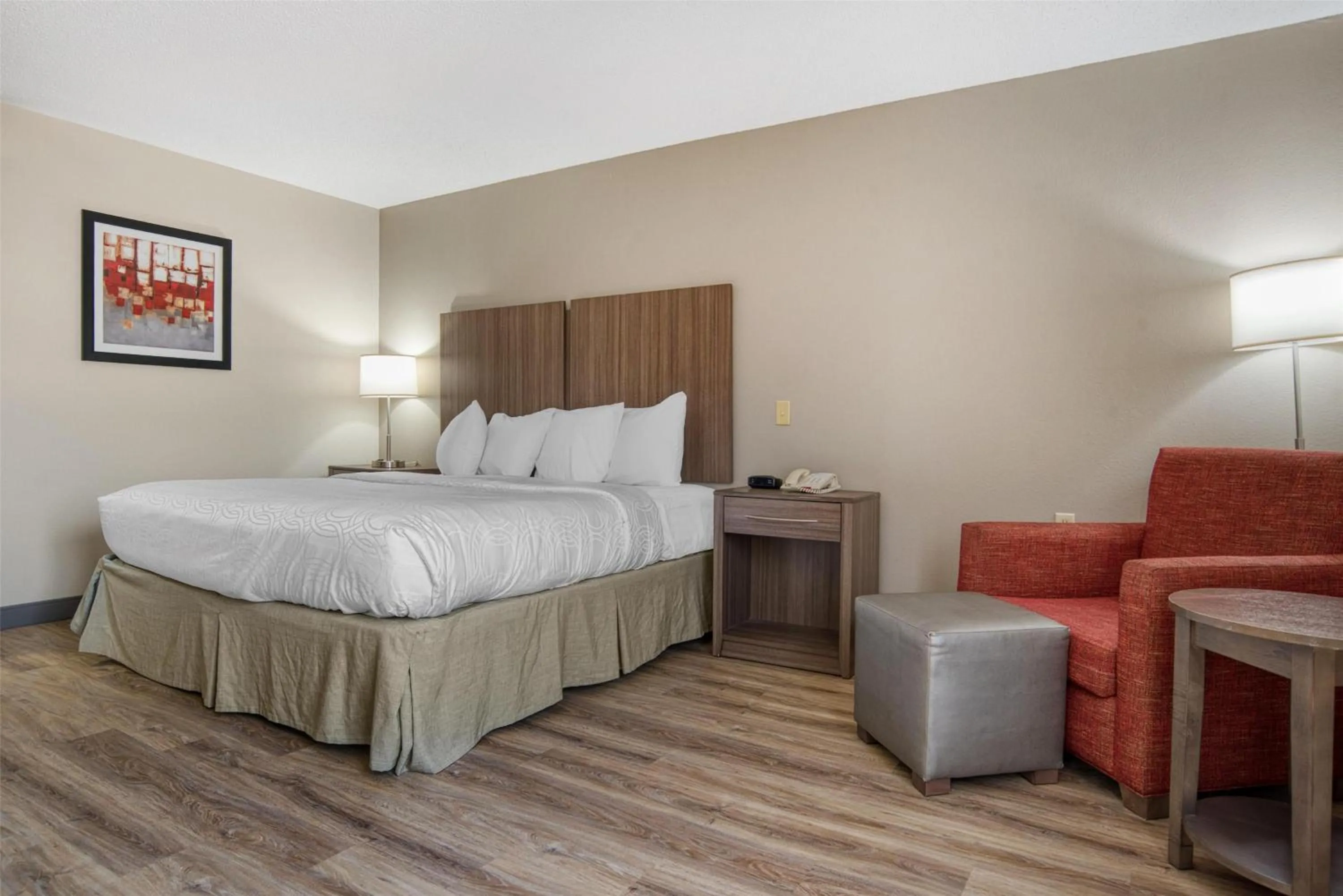 Bedroom, Bed in Best Western Plus Philadelphia-Choctaw Hotel and Suites