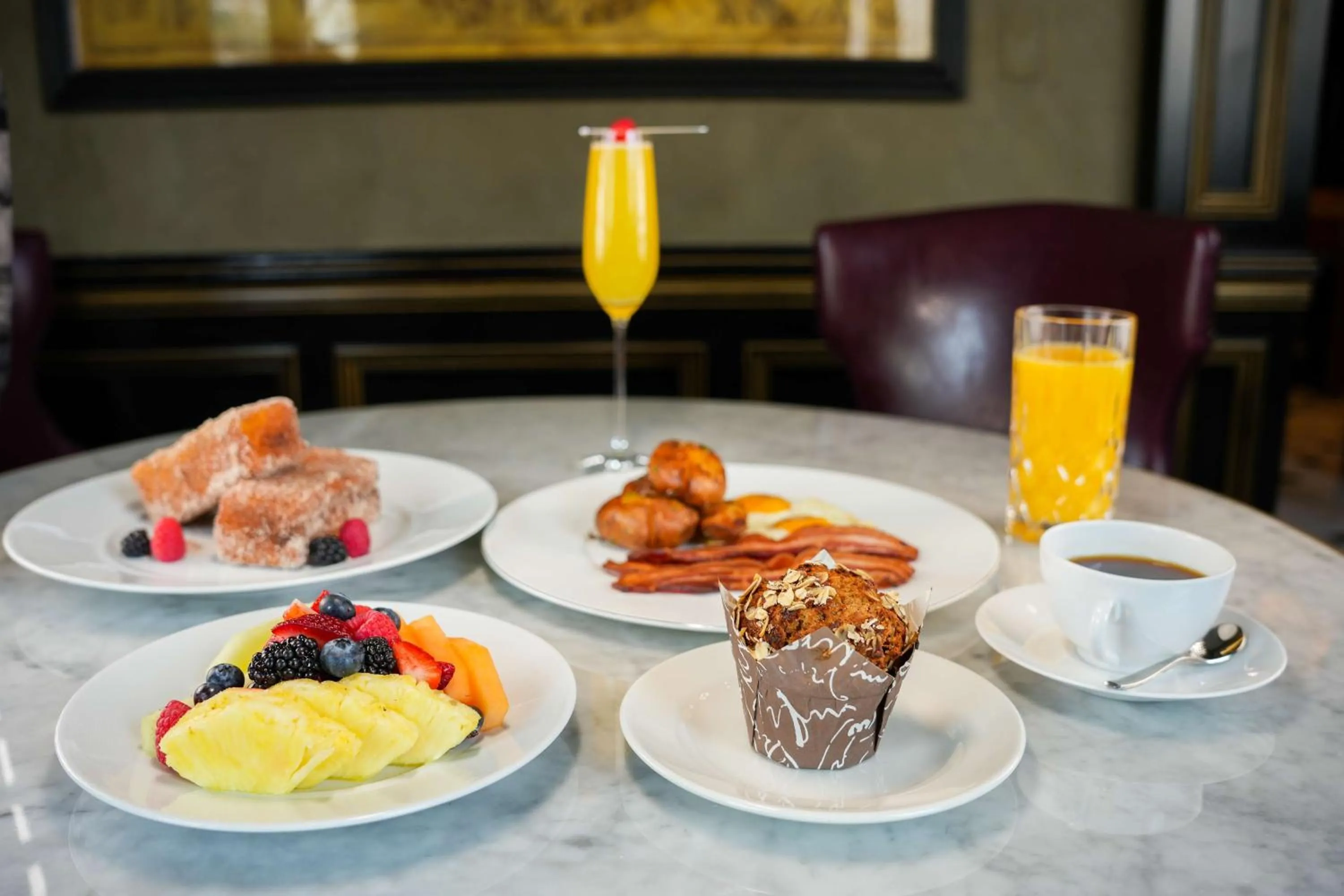 Food and drinks in Waldorf Astoria Chicago