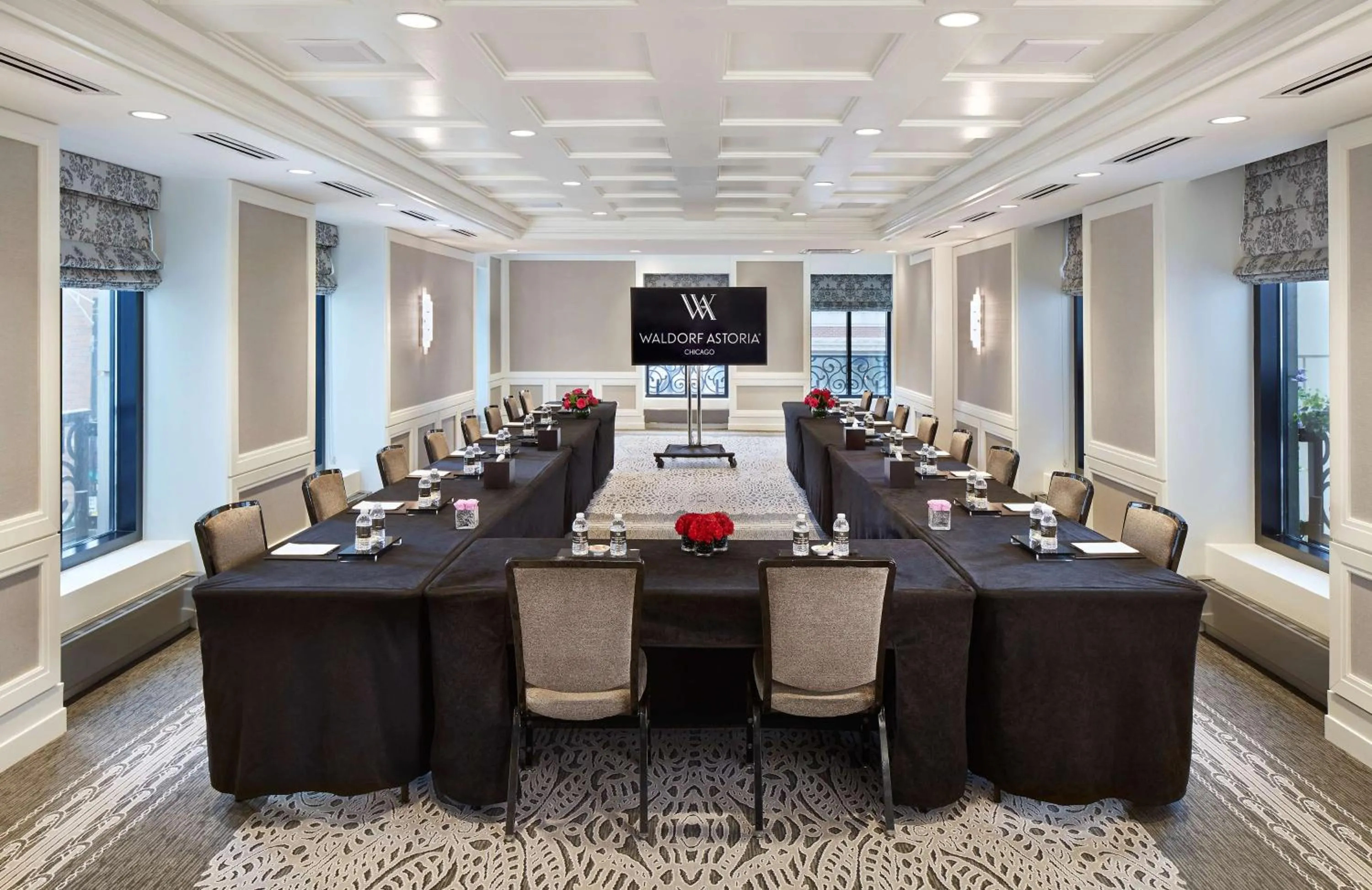 Meeting/conference room in Waldorf Astoria Chicago