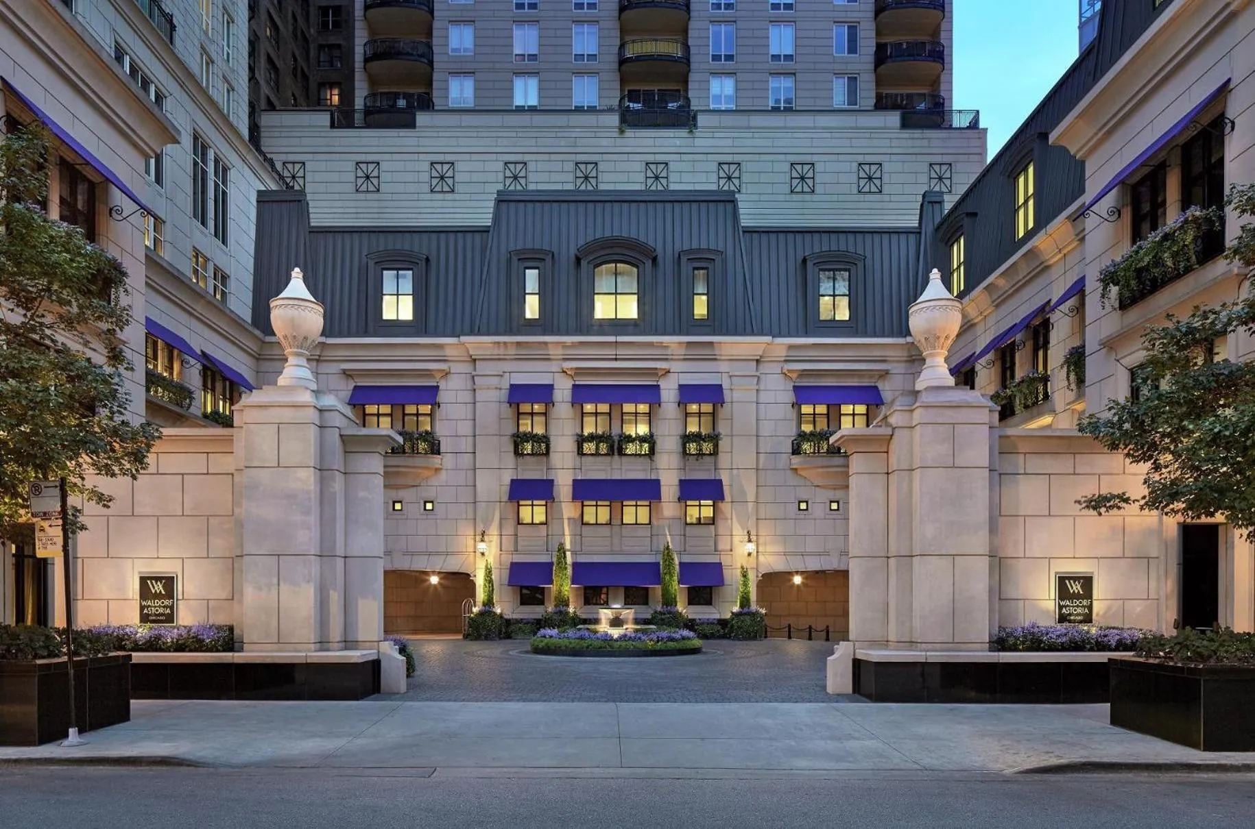 Property building in Waldorf Astoria Chicago
