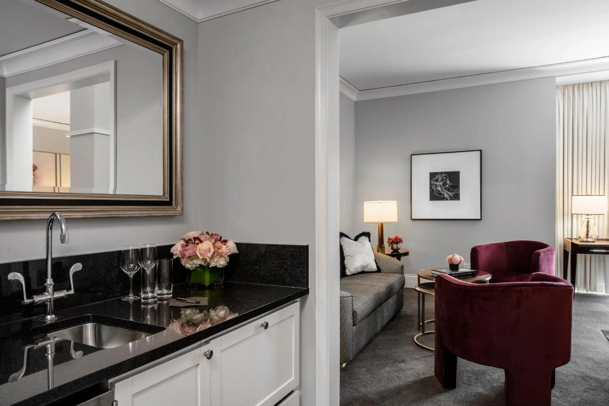 oven in Waldorf Astoria Chicago