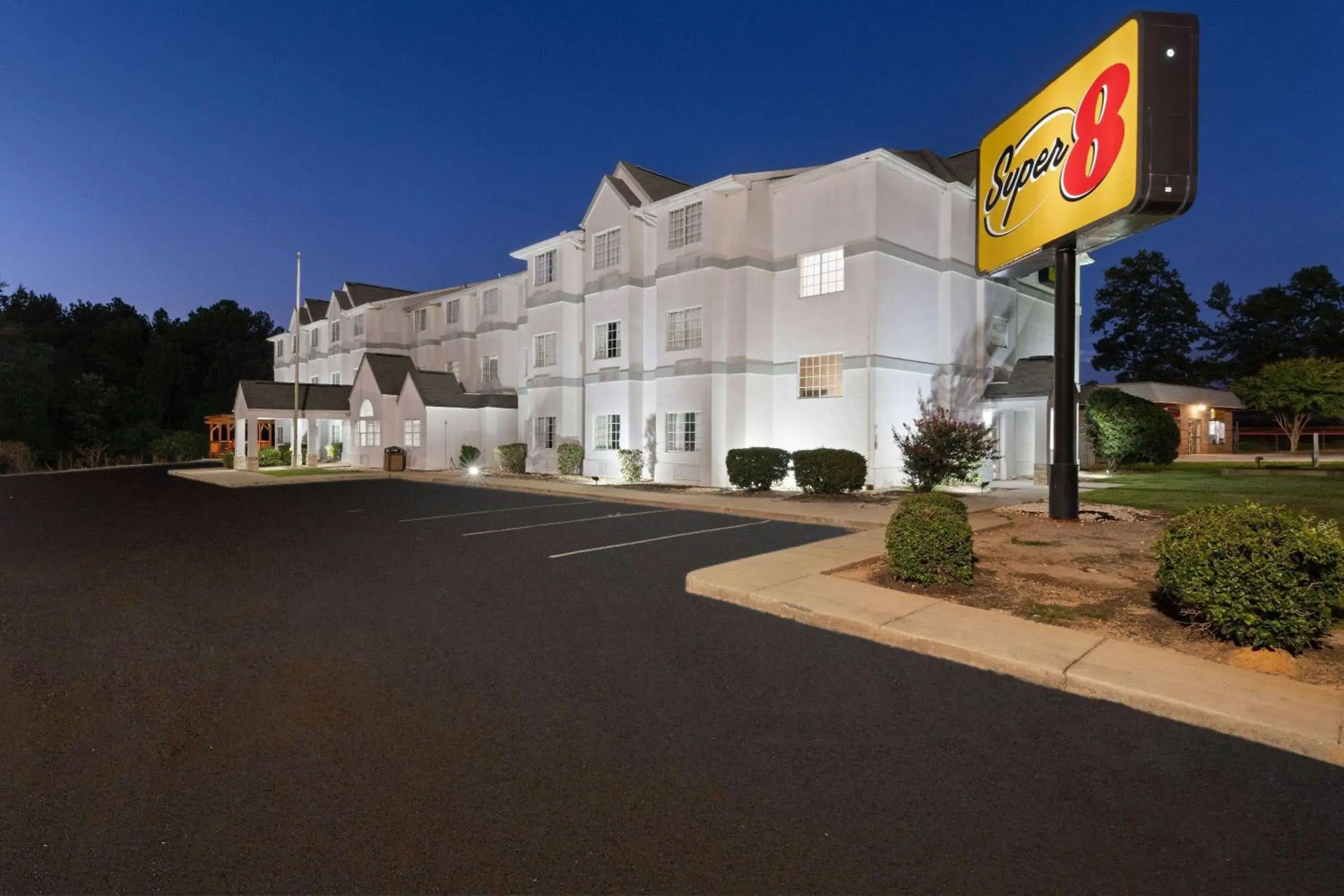 Super 8 by Wyndham Harbison/Parkridge Hospital Super 8 by Wyndham Harbison/Parkridge Hospital