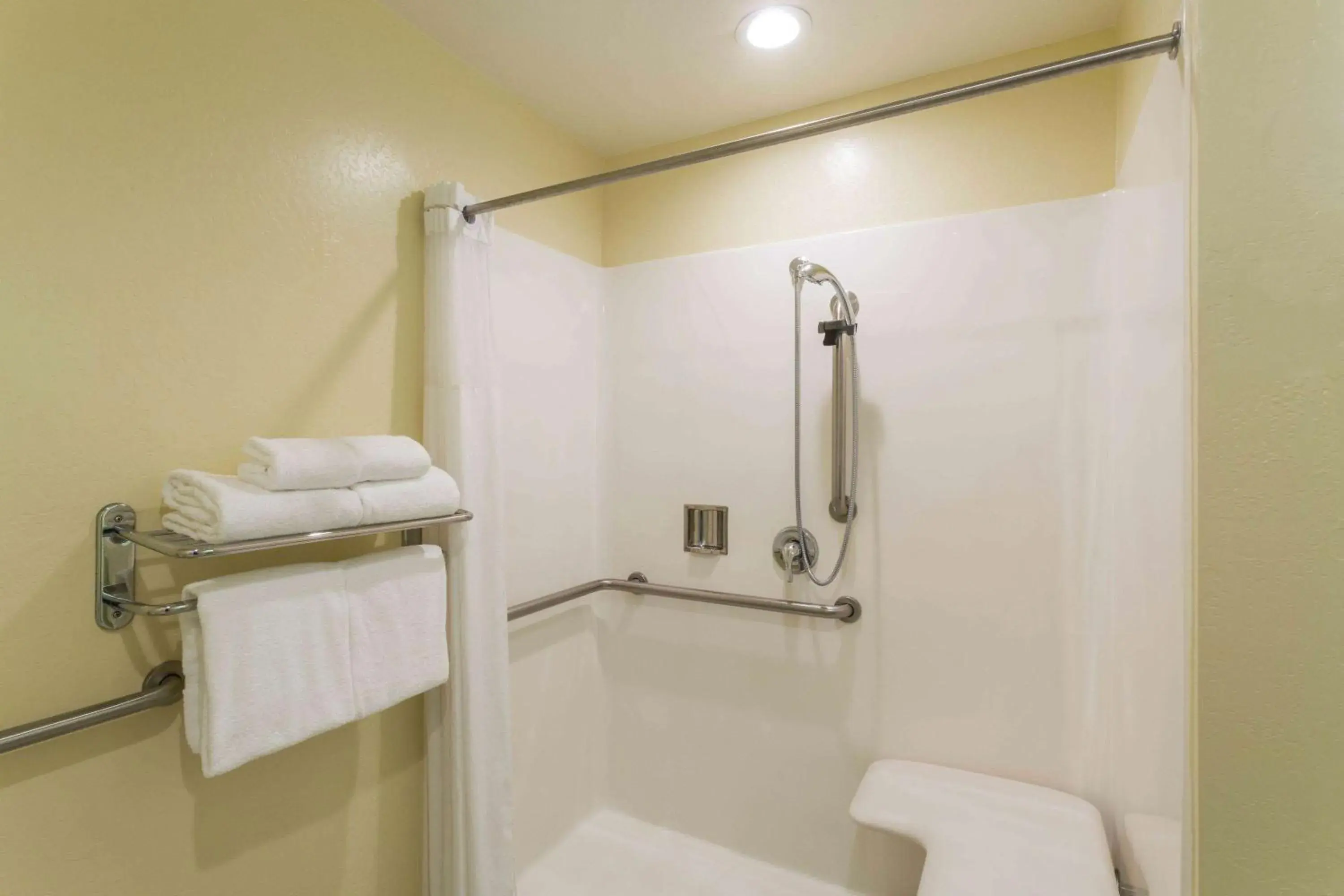 Days Inn & Suites by Wyndham East Flagstaff Days Inn & Suites by Wyndham East Flagstaff