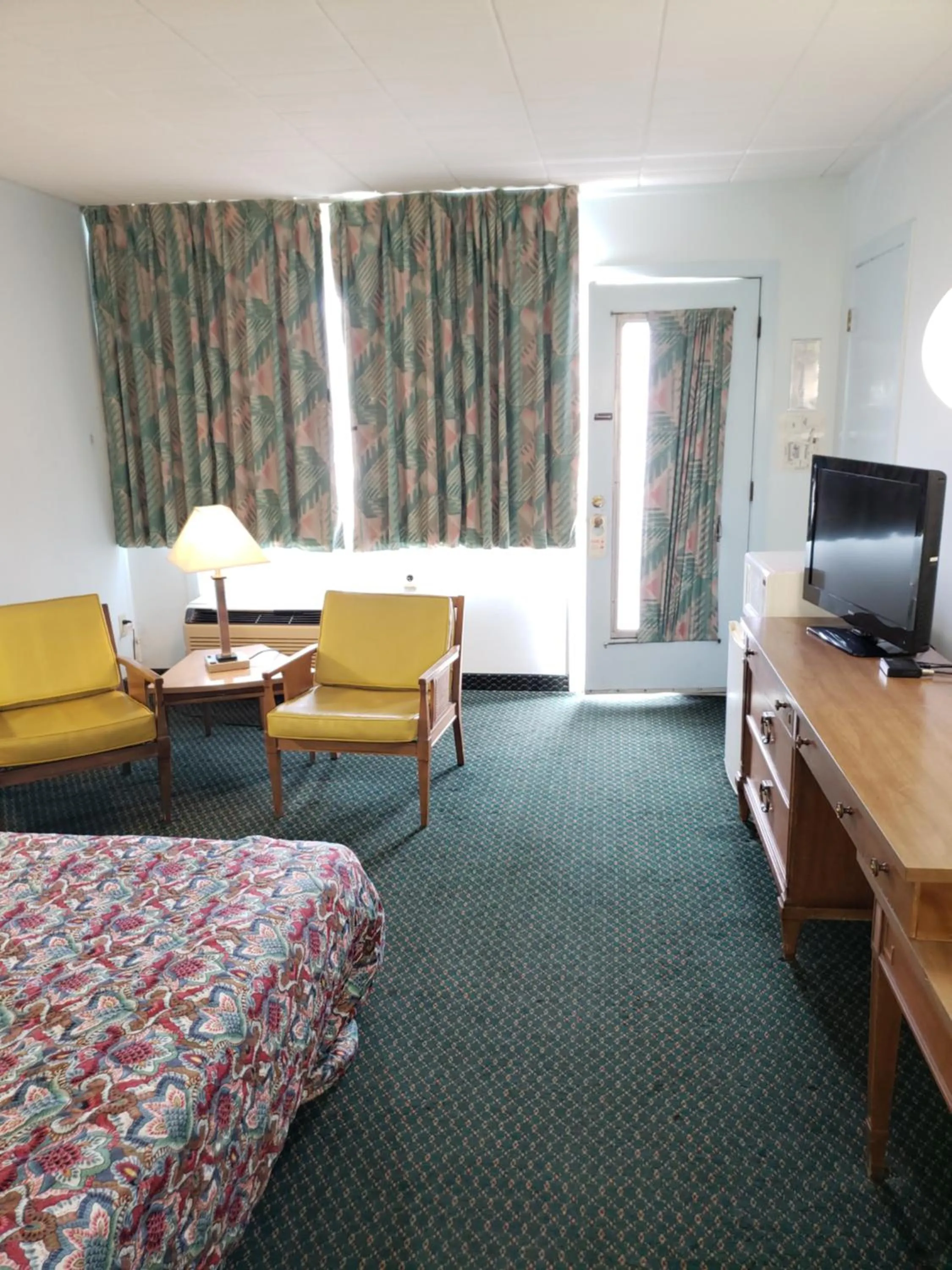 TV and multimedia, Bed in Budget Inn Horseheads
