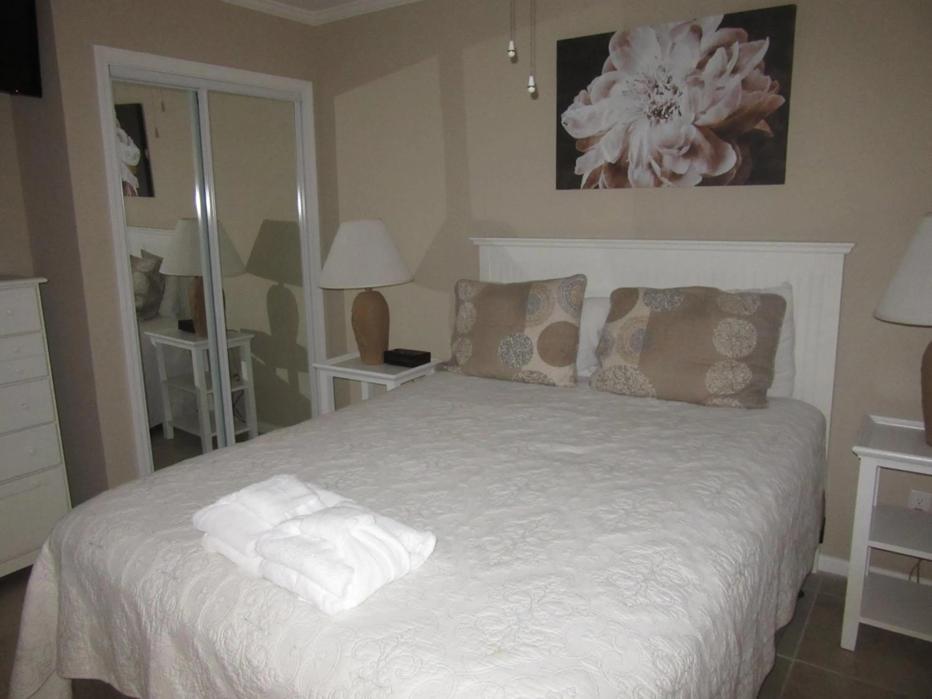 Bed in Hilton Head Island Beach and Tennis Resort