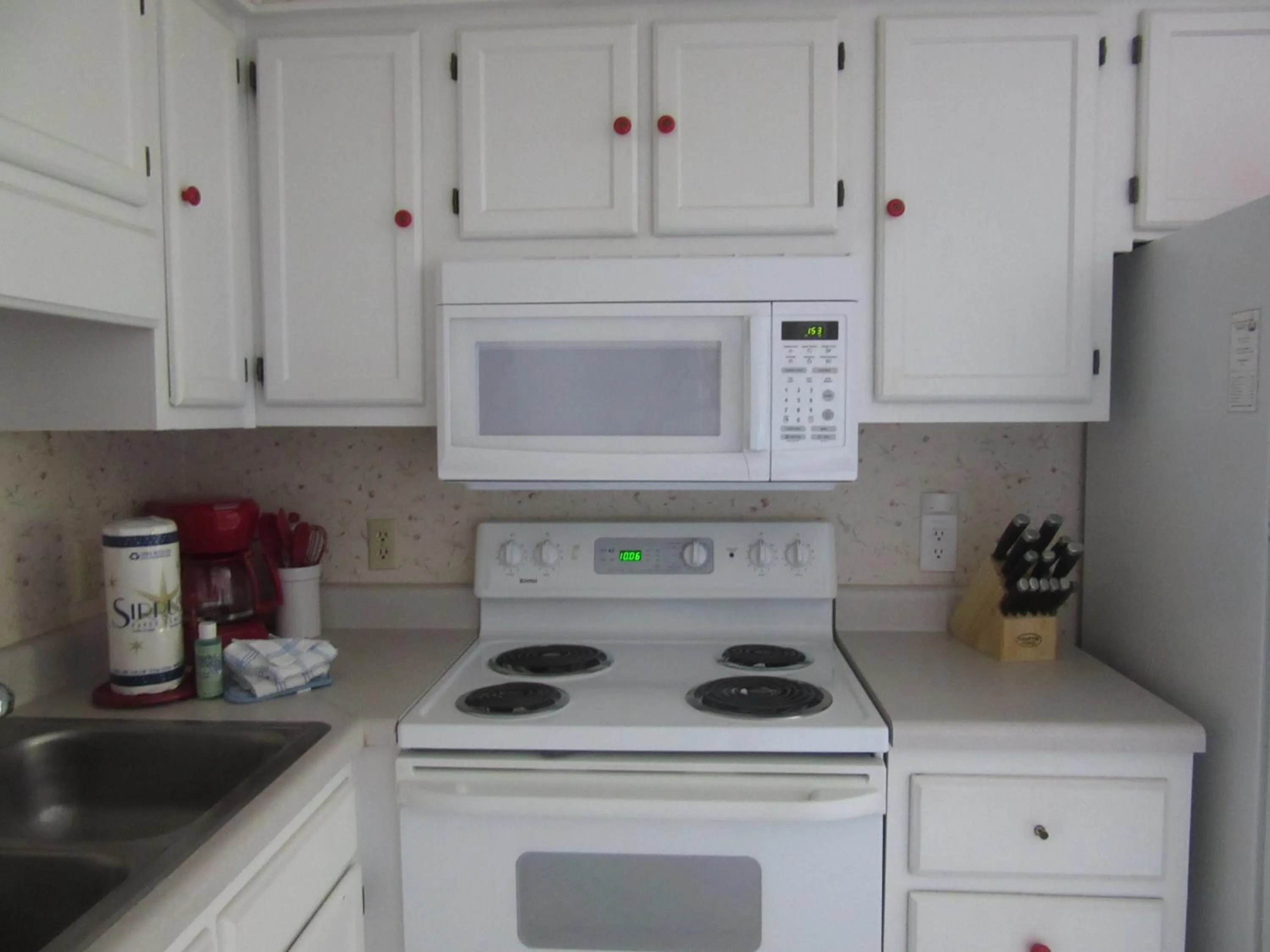 Kitchen or kitchenette in Hilton Head Island Beach and Tennis Resort
