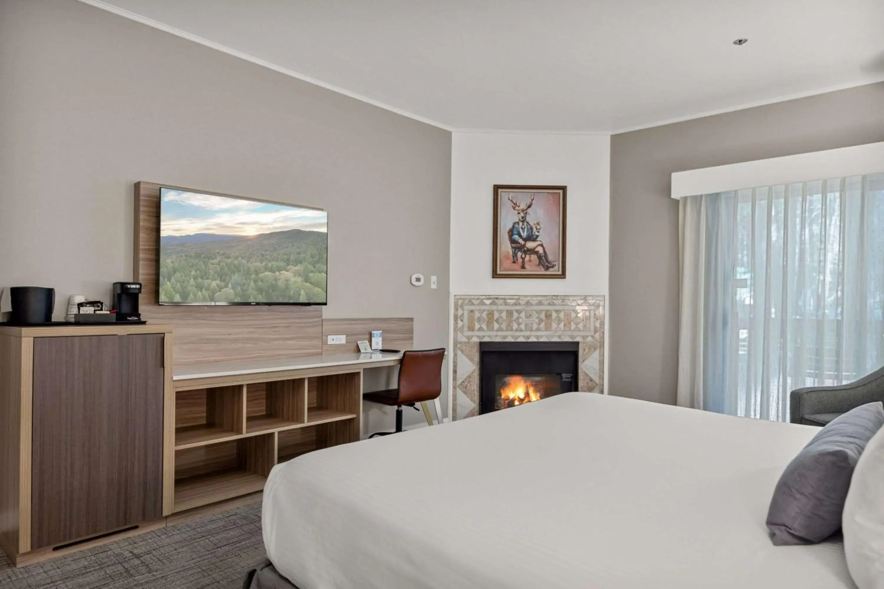 Bedroom, Bed in Chateau Big Bear Boutique Hotel, BW Signature Collection Bedroom, Bed in Chateau Big Bear Boutique Hotel, BW Signature Collection