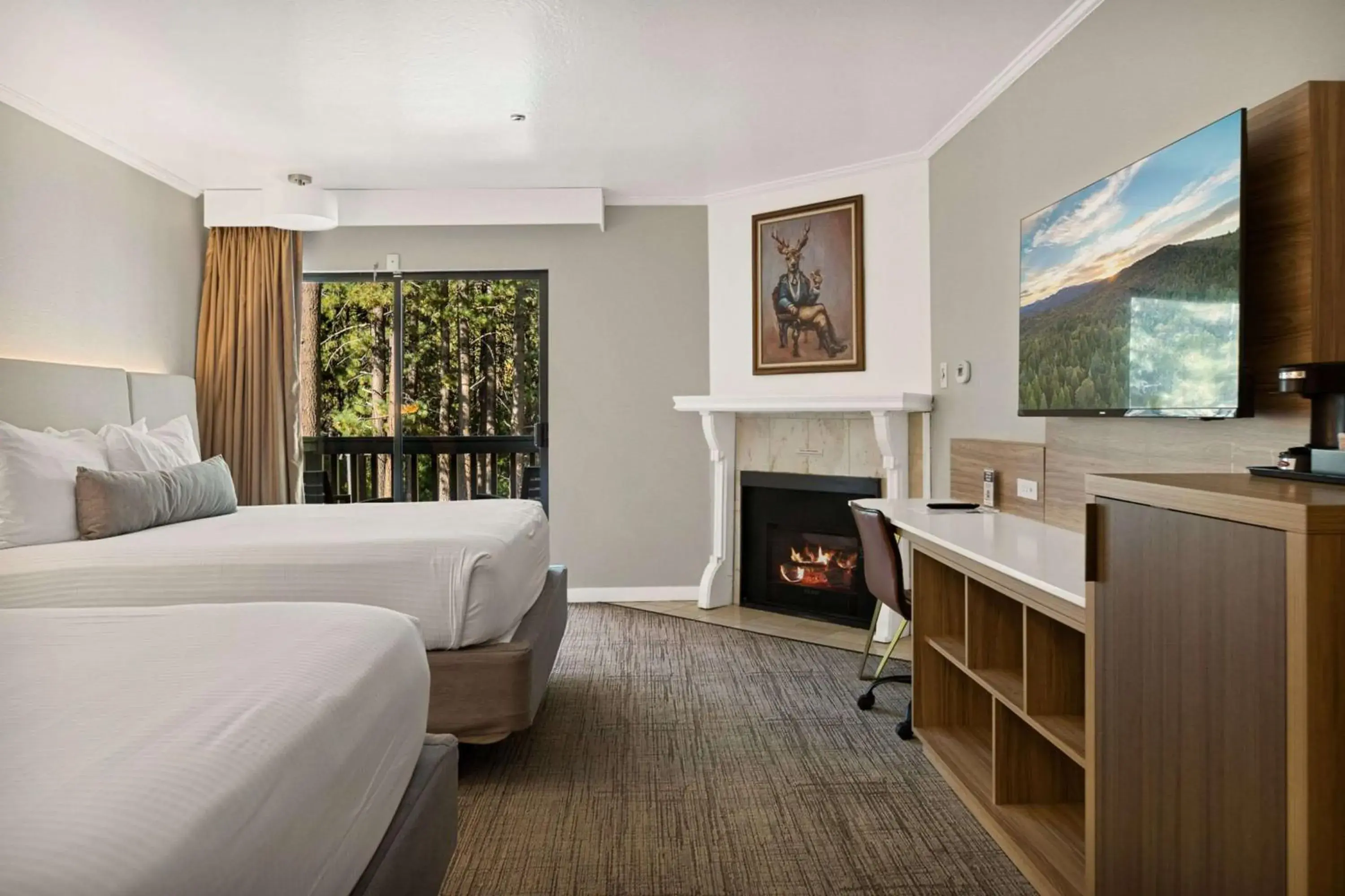 Queen Room with Two Queen Beds - Disability Access in Chateau Big Bear Boutique Hotel, BW Signature Collection Queen Room with Two Queen Beds - Disability Access in Chateau Big Bear Boutique Hotel, BW Signature Collection