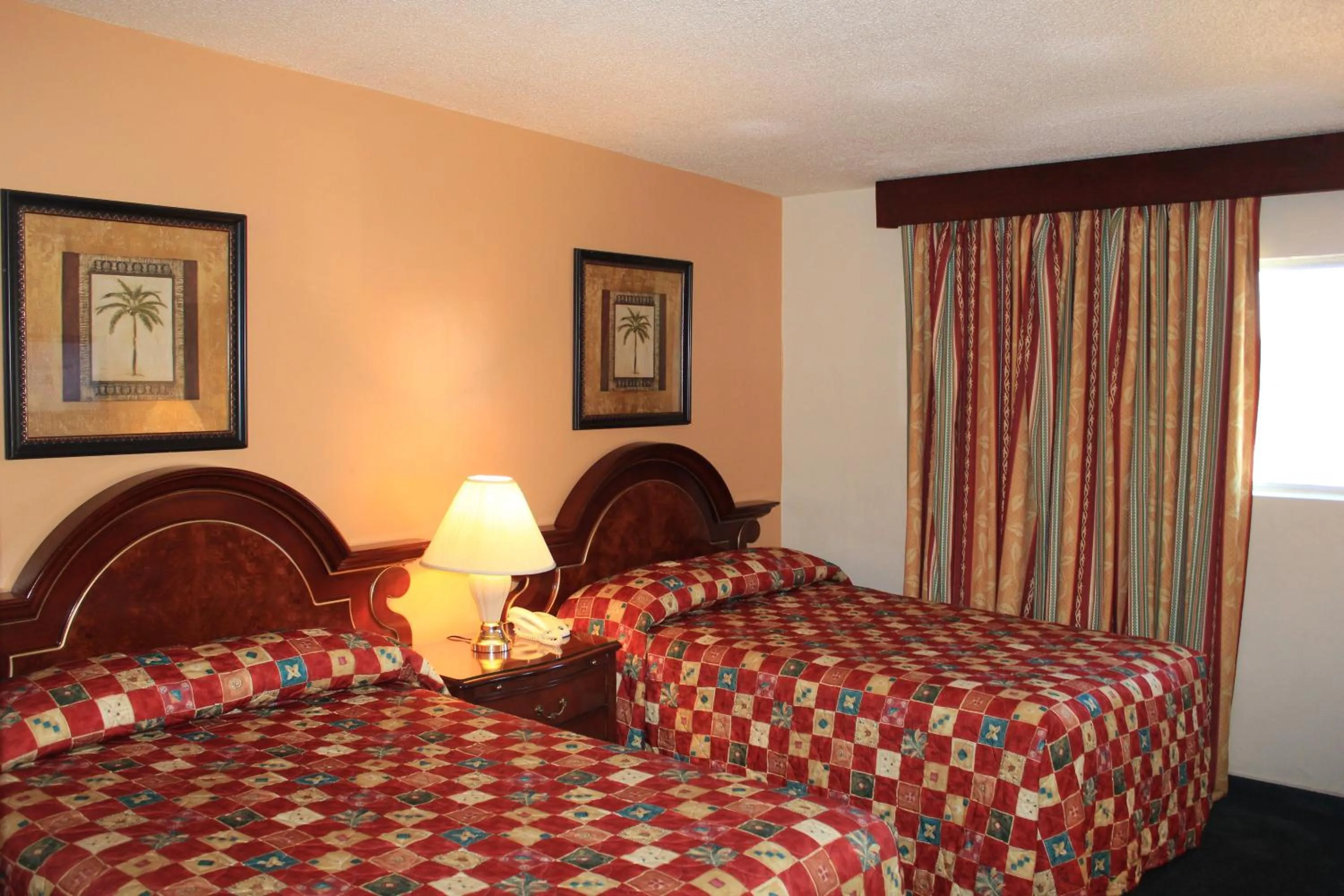 Bedroom, Bed in Grand Inn