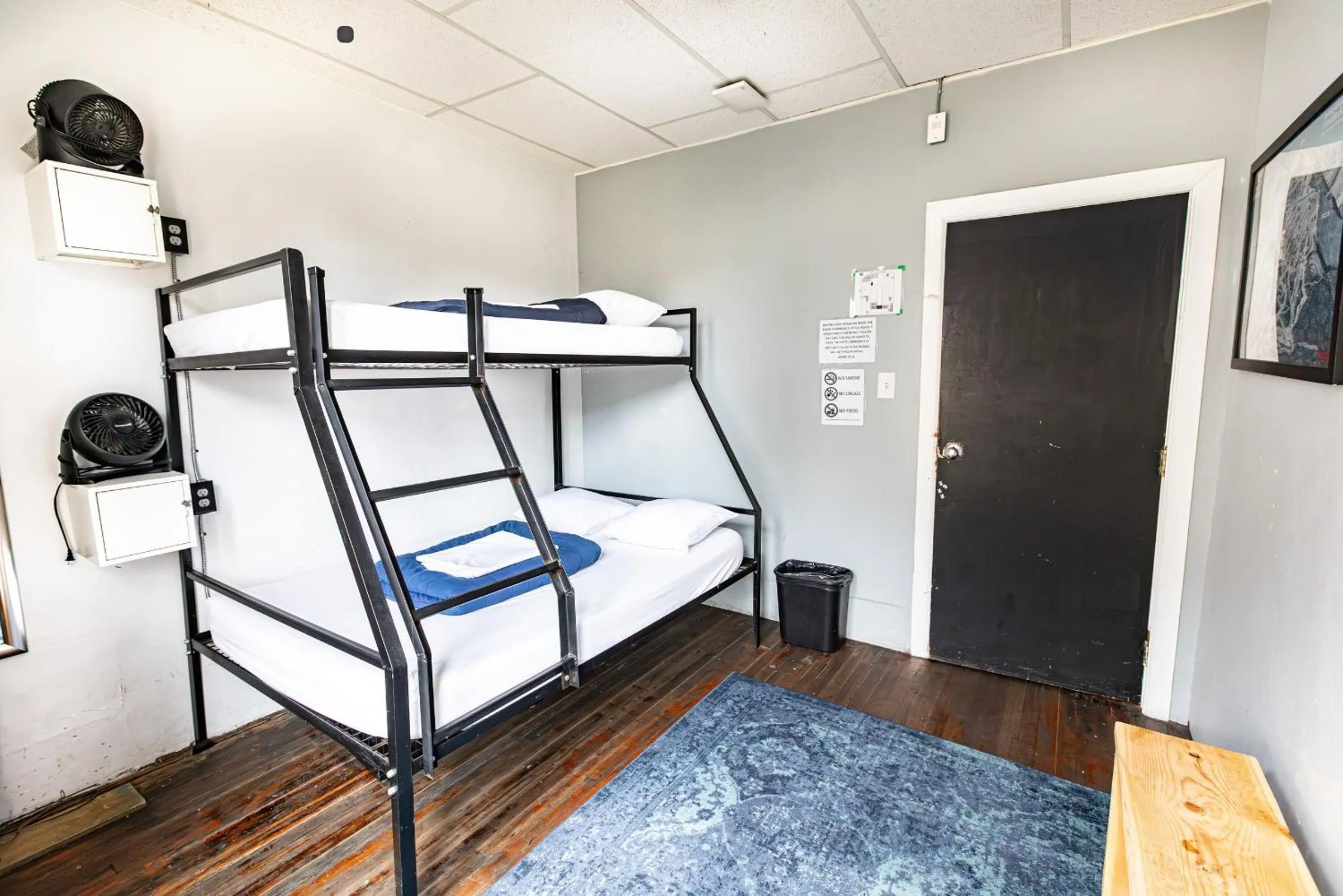 Photo of the whole room, Bed in The Cambie Hostel Gastown