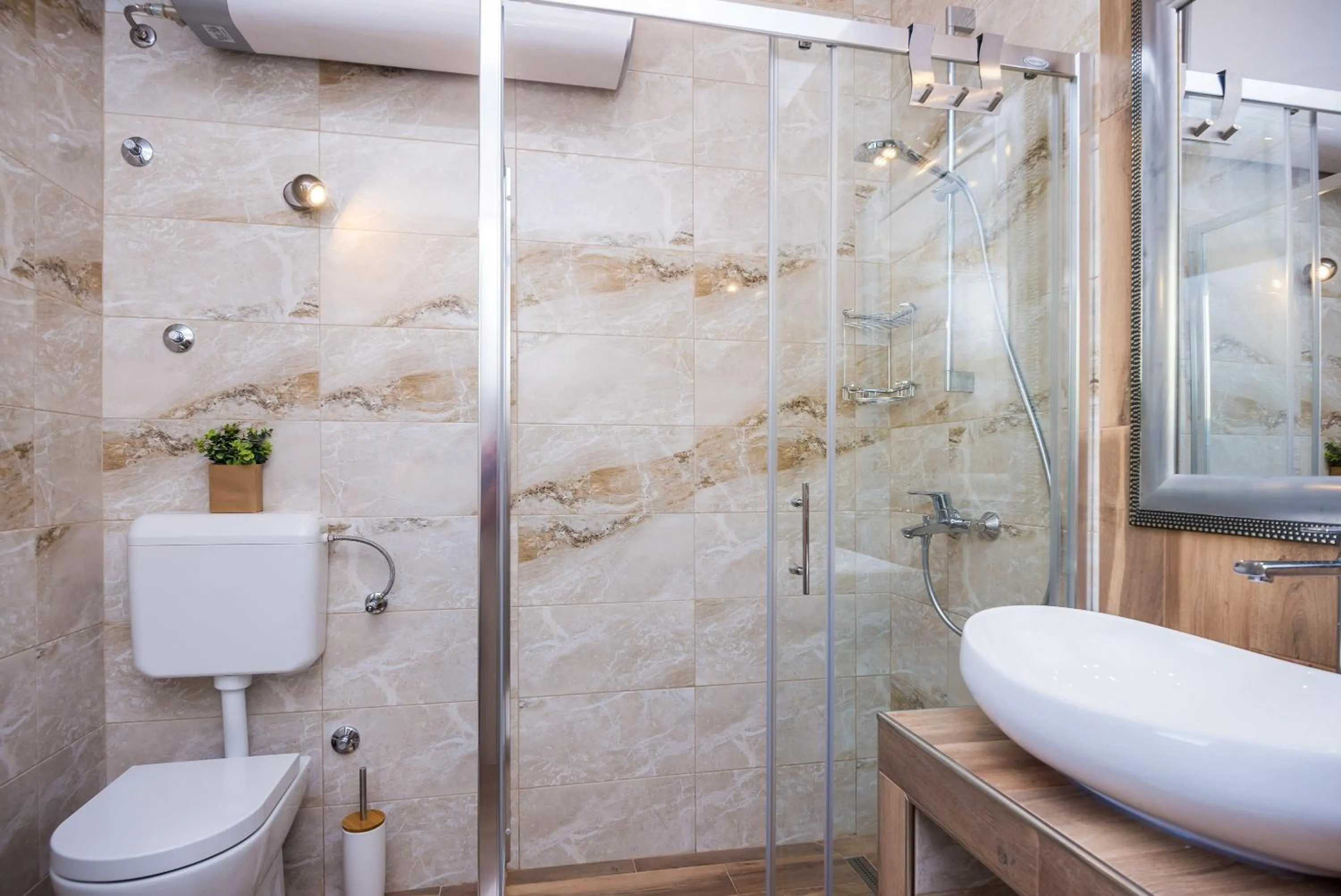 Bathroom in Apartment & Rooms Duja