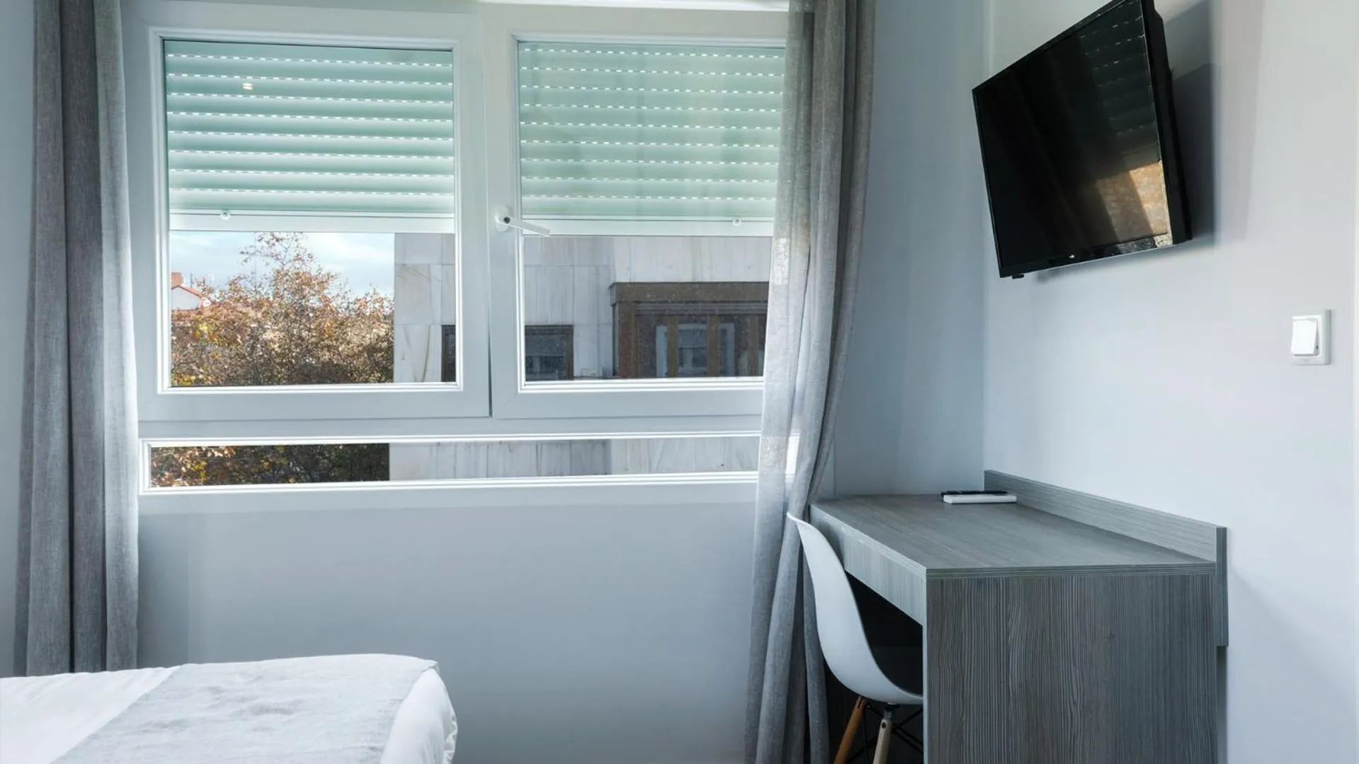 TV and multimedia, Bed in Golden Alcala