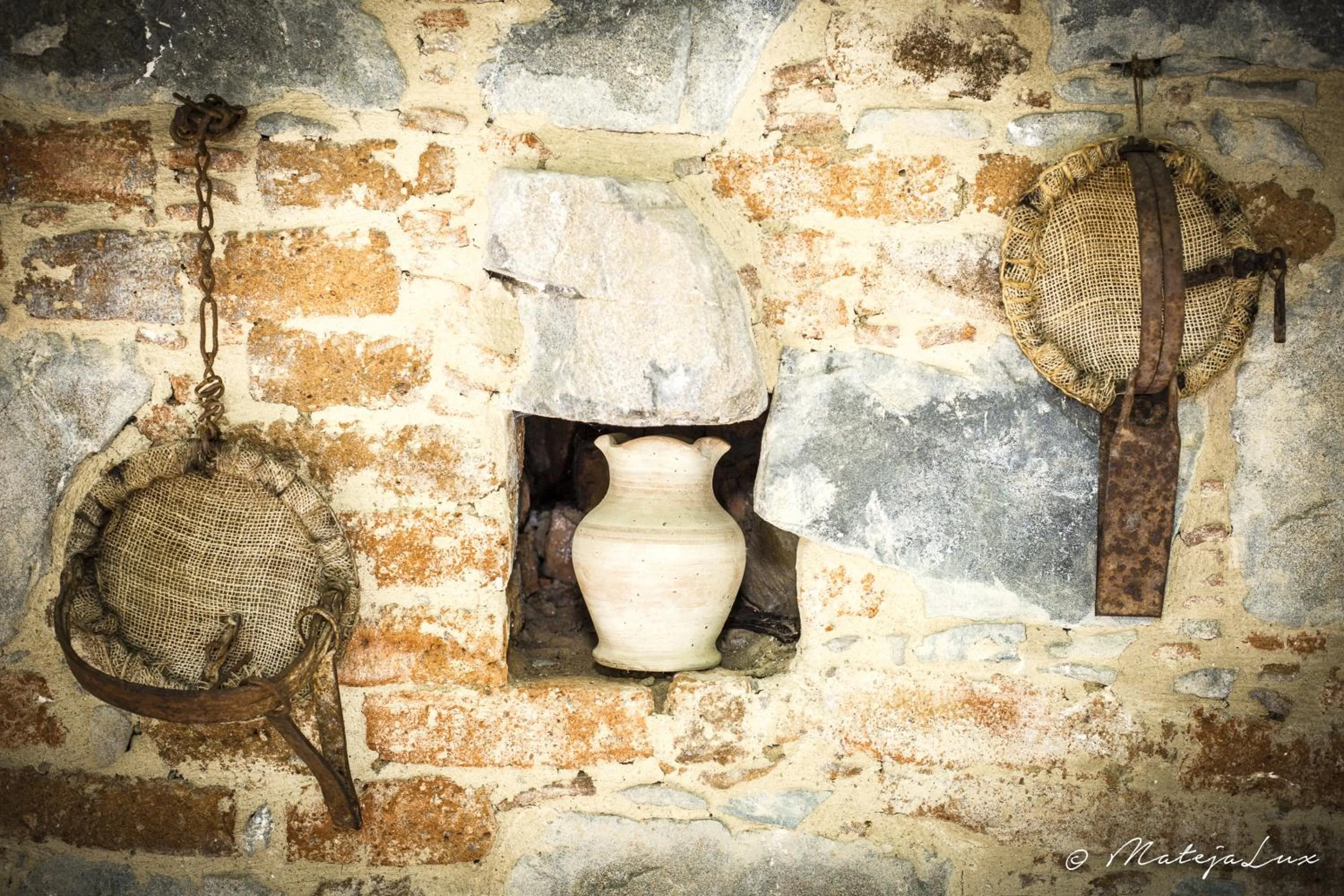 Decorative detail in Ambelikos Traditional Agrohotel