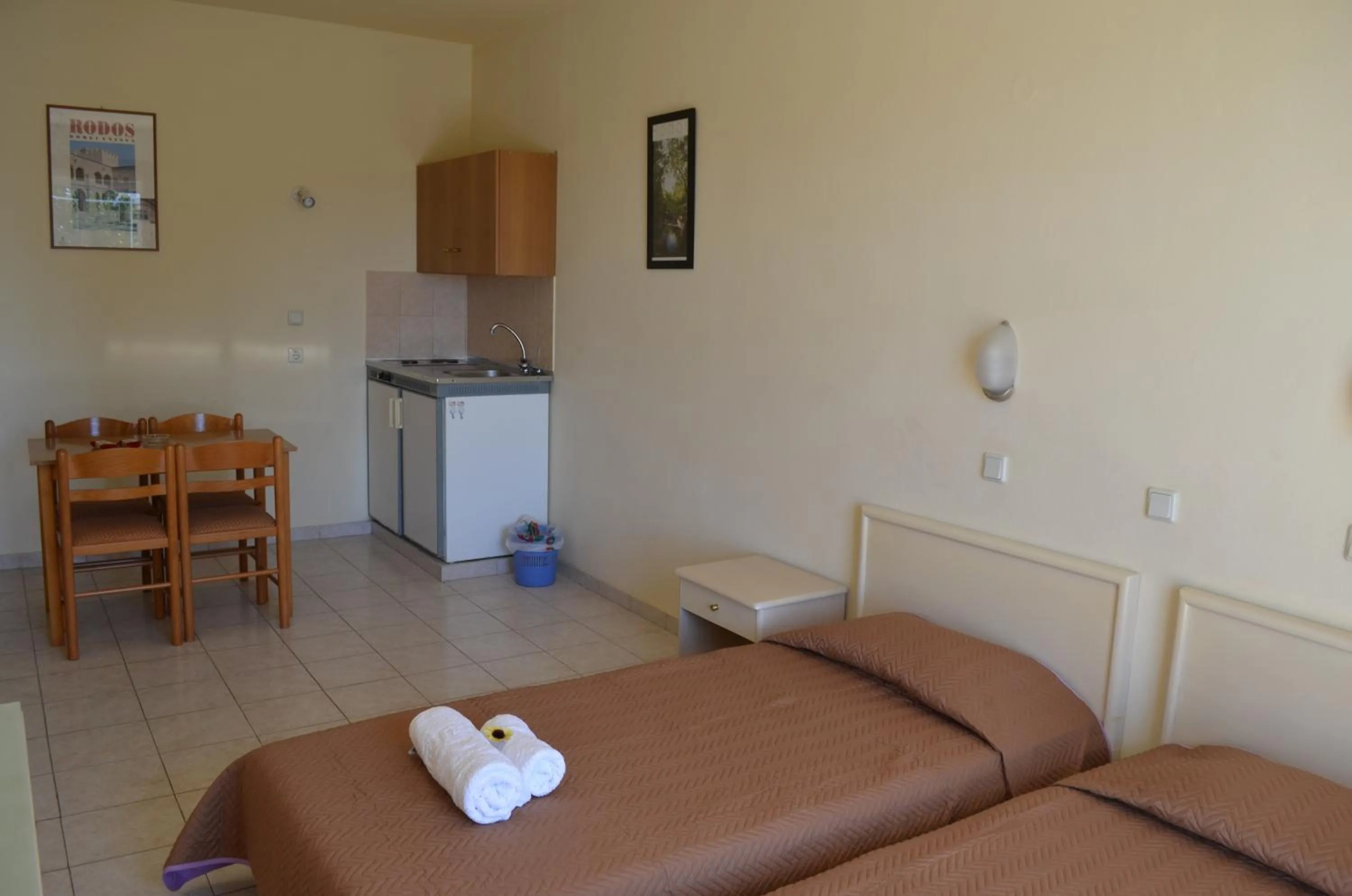 Kitchen or kitchenette in Kremasti Memories