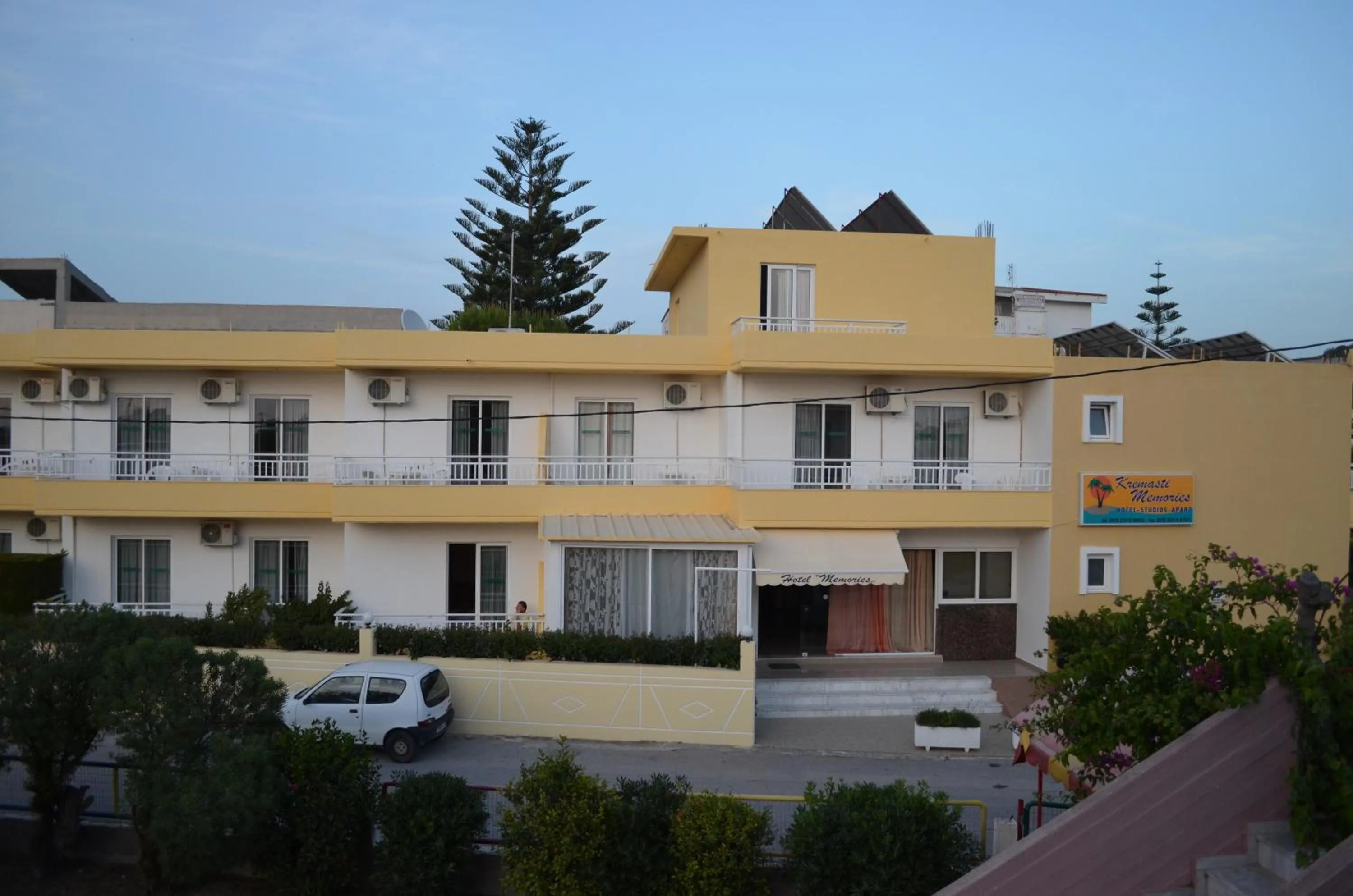 Facade/entrance in Kremasti Memories