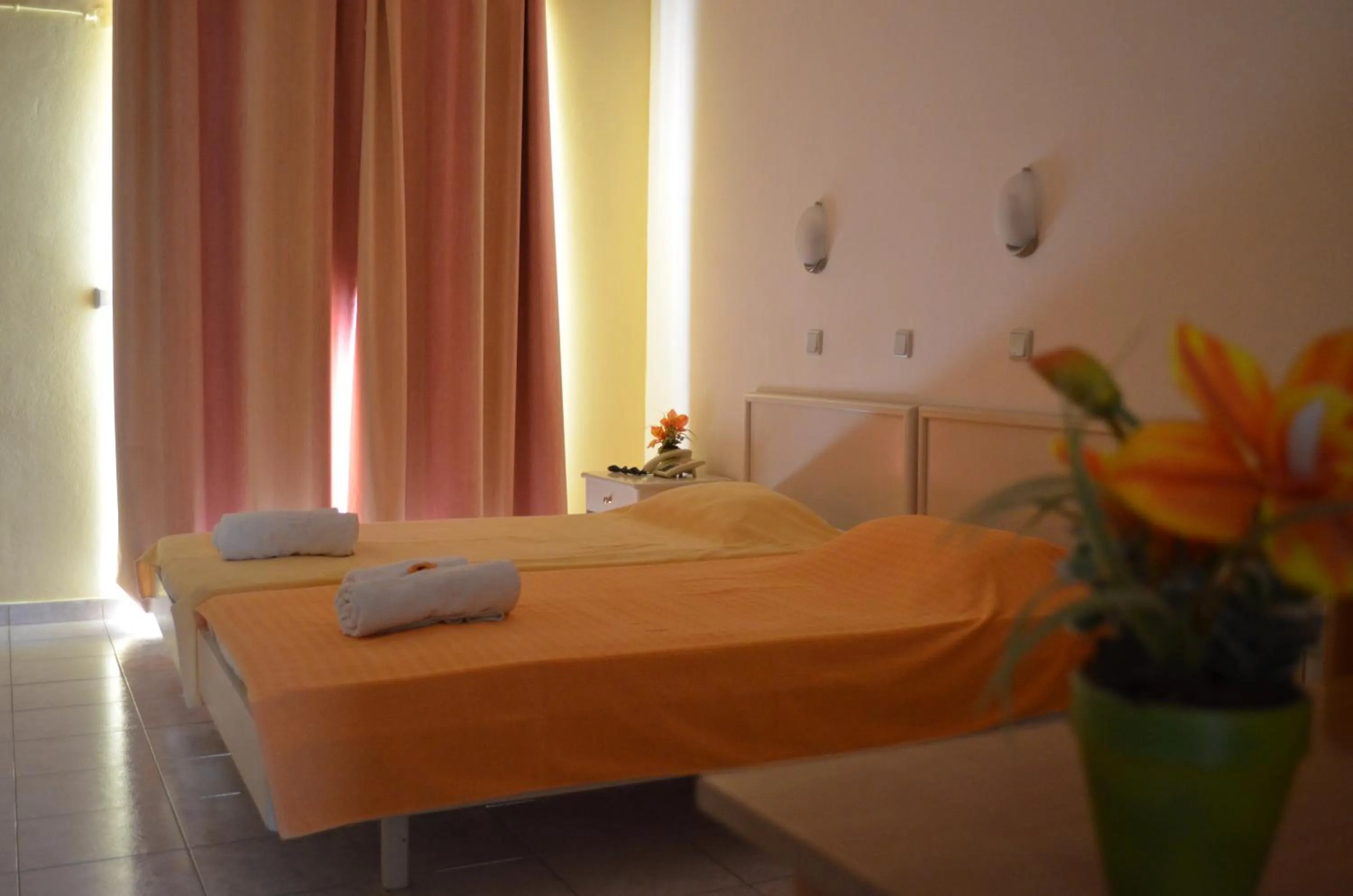 Bedroom, Bed in Kremasti Memories